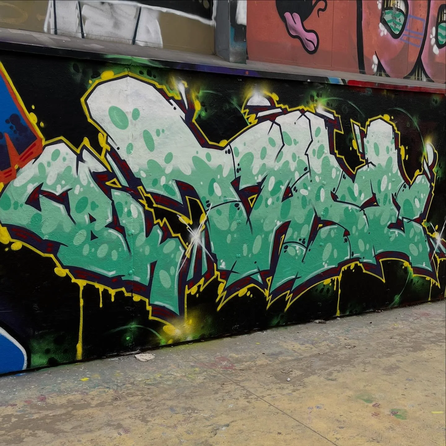 #graffiti #graffitiart #graffitiartist #graffitibarcelona #barcelonagraffiti #spraypaint #spraypaintart #bcngraffiti #arteenlascalles #spraypaintbarcelona #arteurba #bcnstreetstyletour #barcelonastreetstyletour #barcelonastreetstyletour.com #streetar