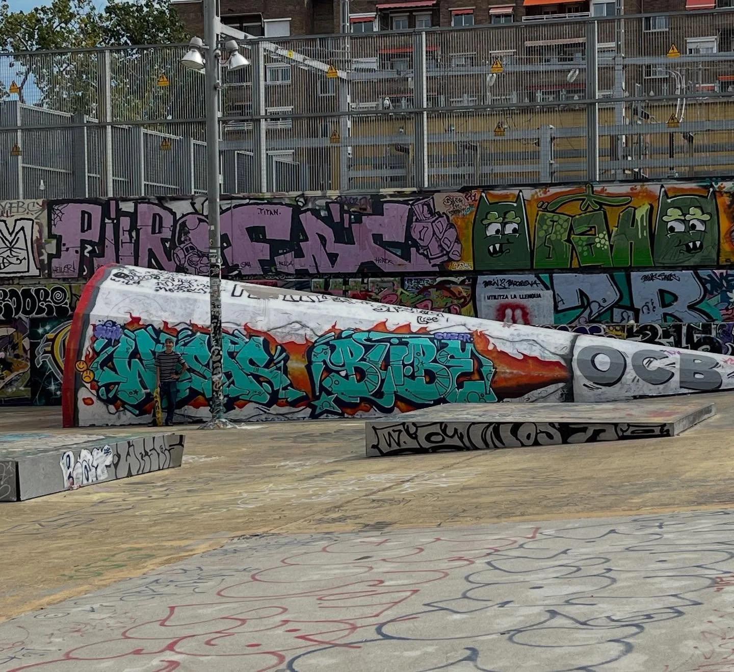 #graffiti #graffitiart #graffitiartist #graffitibarcelona #barcelonagraffiti #spraypaint #spraypaintart #bcngraffiti #arteenlascalles #spraypaintbarcelona #arteurba #bcnstreetstyletour #barcelonastreetstyletour #barcelonastreetstyletour.com #streetar