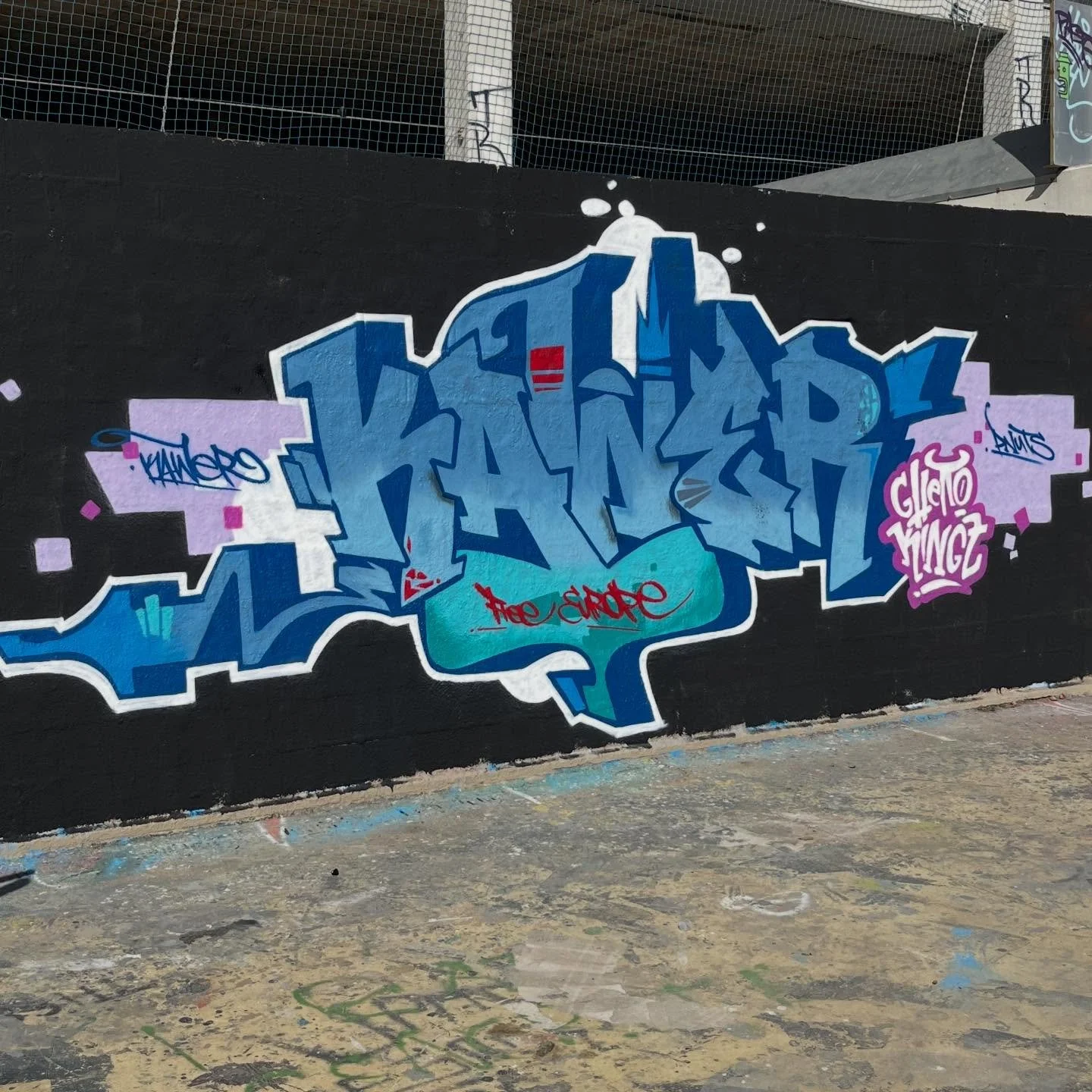 #graffiti #graffitiart #graffitiartist #graffitibarcelona #barcelonagraffiti #spraypaint #spraypaintart #bcngraffiti #arteenlascalles #spraypaintbarcelona #arteurba #bcnstreetstyletour #barcelonastreetstyletour #barcelonastreetstyletour.com #streetar