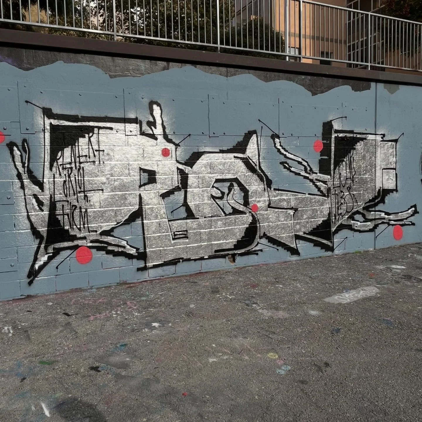 #graffiti #graffitiart #graffitiartist #graffitibarcelona #barcelonagraffiti #spraypaint #spraypaintart #bcngraffiti #arteenlascalles #spraypaintbarcelona #arteurba #bcnstreetstyletour #barcelonastreetstyletour #barcelonastreetstyletour.com #streetar