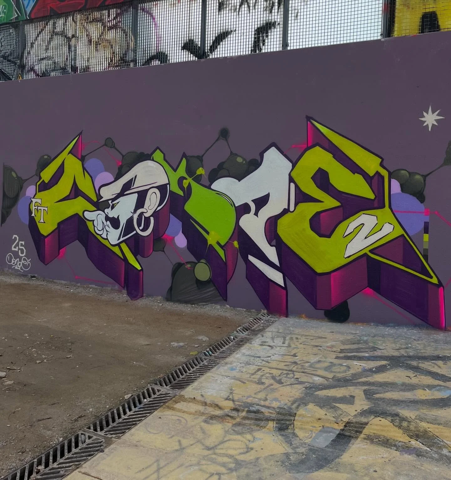 #graffiti #graffitiart #graffitiartist #graffitibarcelona #barcelonagraffiti #spraypaint #spraypaintart #bcngraffiti #arteenlascalles #spraypaintbarcelona #arteurba #bcnstreetstyletour #barcelonastreetstyletour #barcelonastreetstyletour.com #streetar