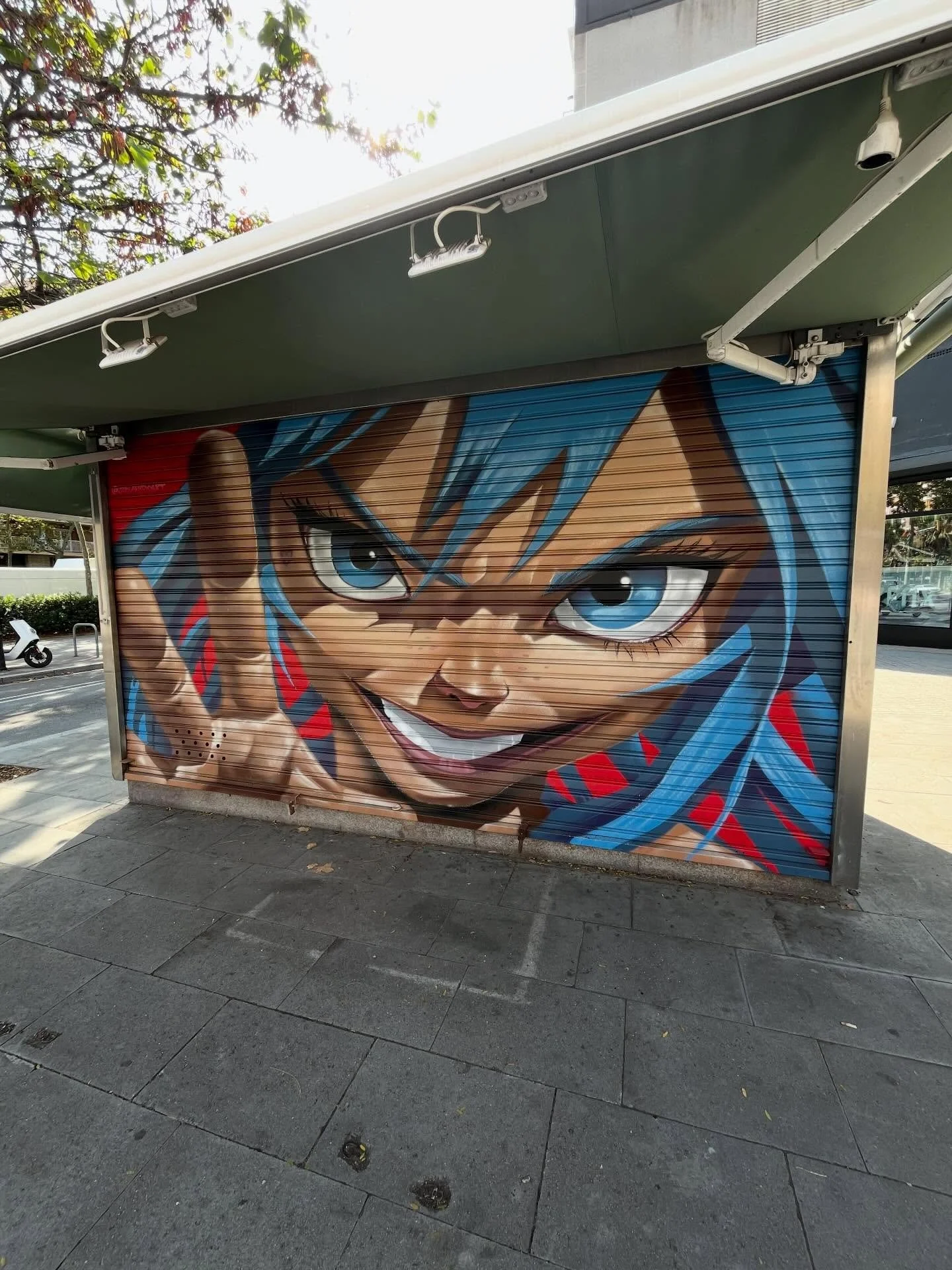 #streetart #bcnstreetart #streetartbarcelona #spraypaintart #spraypaintbarcelona #urbanart #urbanartist #barcelonastreetart #arteenlascalles #bcnstreetstyle #bcnstreetstyletour #arteurba #barcelonastreetstyletour #barcelonastreetstyletour.com #street