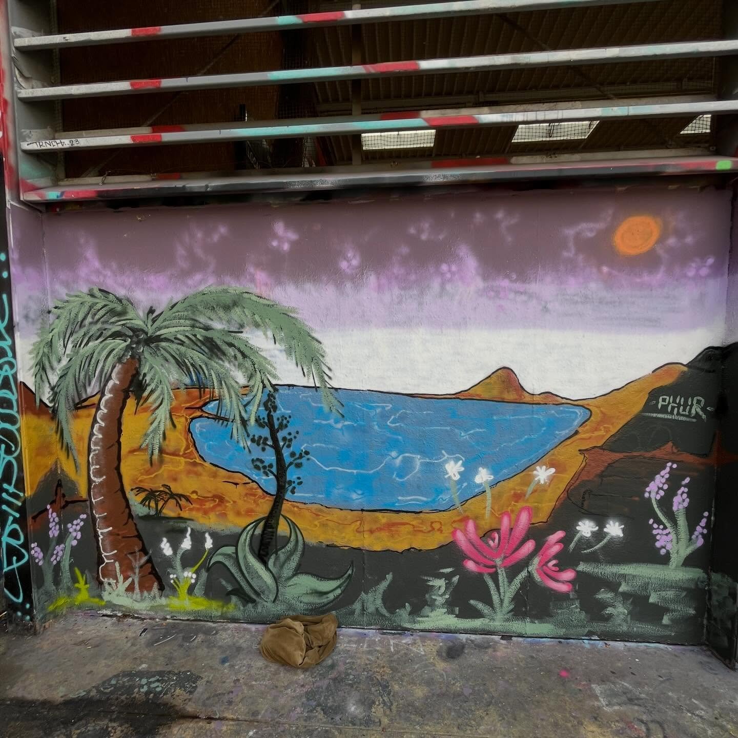 #streetart #bcnstreetart #streetartbarcelona #spraypaintart #spraypaintbarcelona #urbanart #urbanartist #barcelonastreetart #arteenlascalles #bcnstreetstyle #bcnstreetstyletour #arteurba #barcelonastreetstyletour #barcelonastreetstyletour.com #street