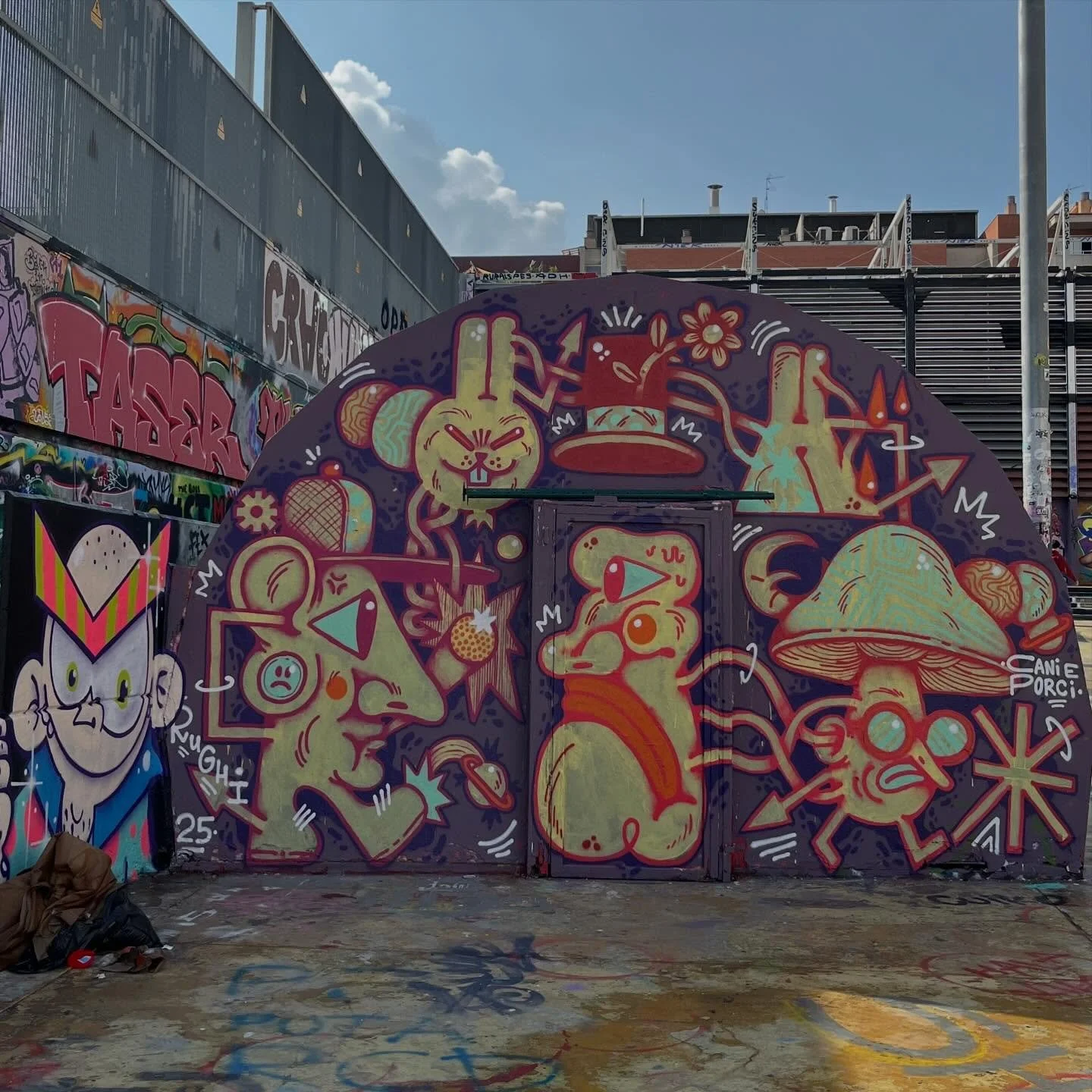 @el_rughi @oncps #el_rughi #oncps #streetart #bcnstreetart #streetartbarcelona #spraypaintart #spraypaintbarcelona #urbanart #urbanartist #barcelonastreetart #arteenlascalles #bcnstreetstyle #bcnstreetstyletour #arteurba #barcelonastreetstyletour #ba