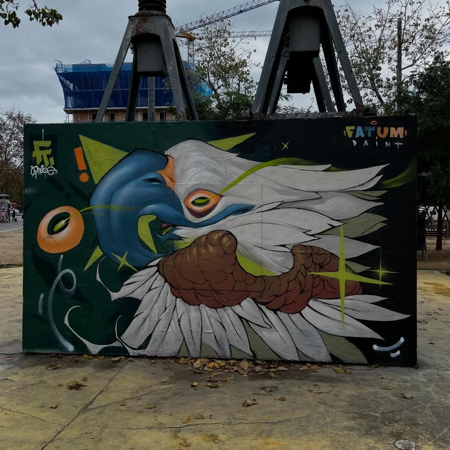 @fatum.paint #streetart #barcelonastreetart #barcelonastreetstyletour #streetarttourbarcelona #barcelonastreetarttour