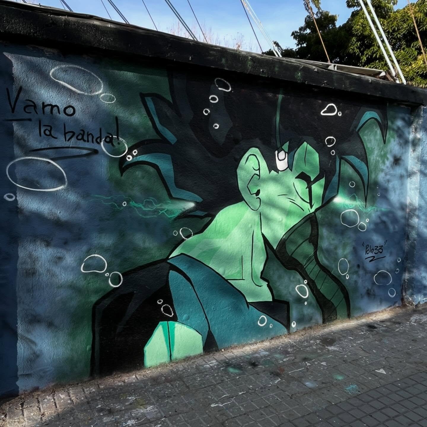 @pole33_bcn #streetart #barcelonastreetart #barcelonastreetstyletour #streetarttourbarcelona #barcelonastreetarttour