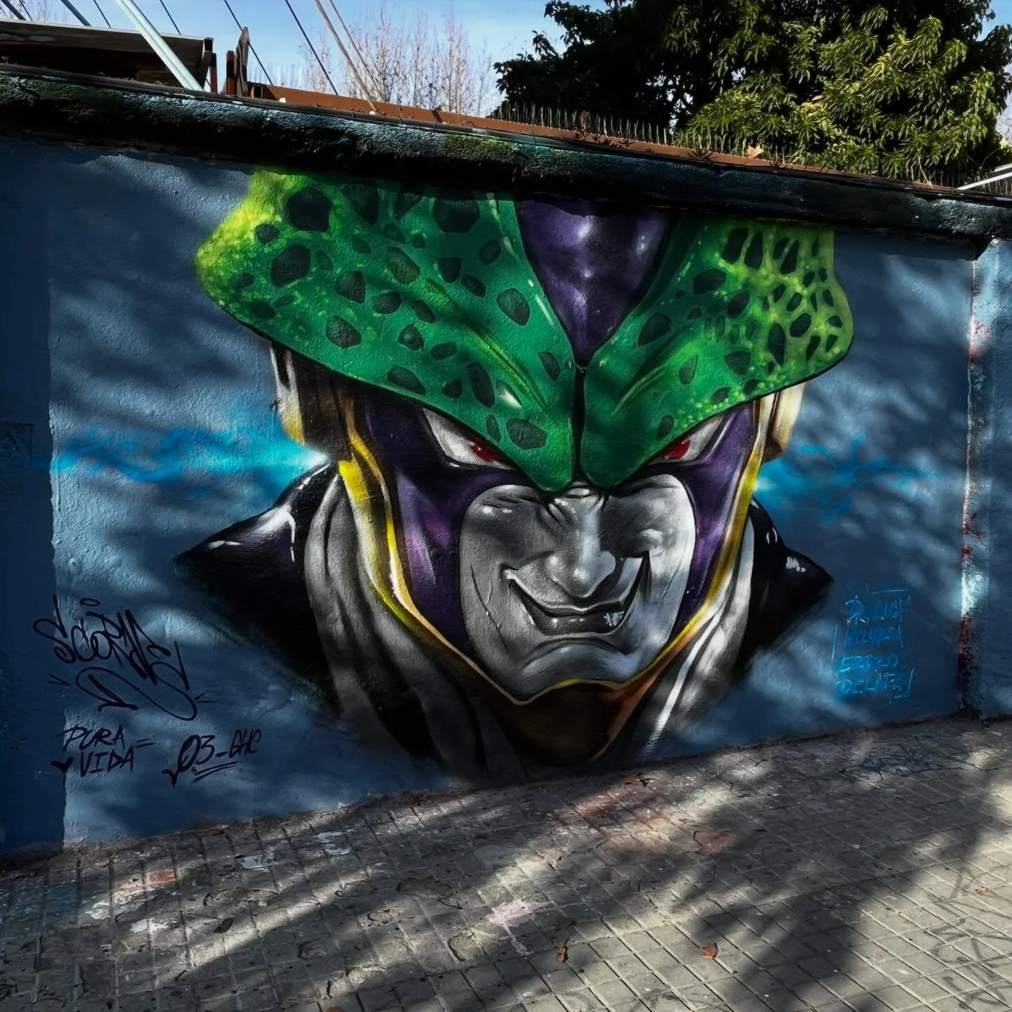 @scorns.one #streetart #barcelonastreetart #barcelonastreetstyletour #streetarttourbarcelona #barcelonastreetarttour