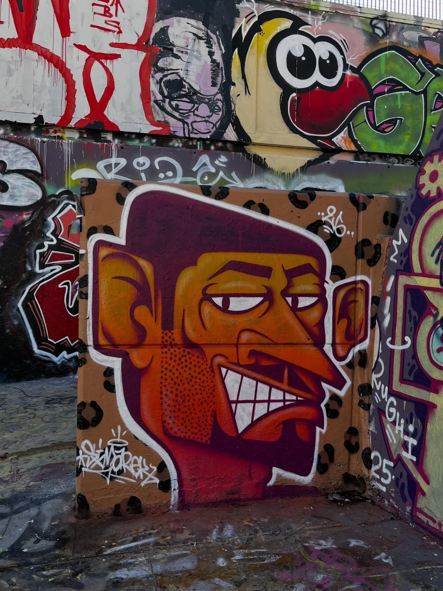 #streetart #barcelonastreetart #barcelonastreetstyletour #streetarttourbarcelona #barcelonastreetarttour