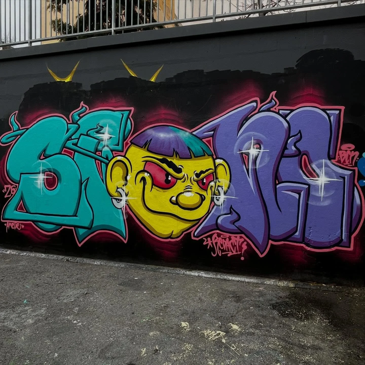 #graffiti #barcelonastreetart #barcelonastreetstyletour #streetarttourbarcelona #barcelonastreetarttour