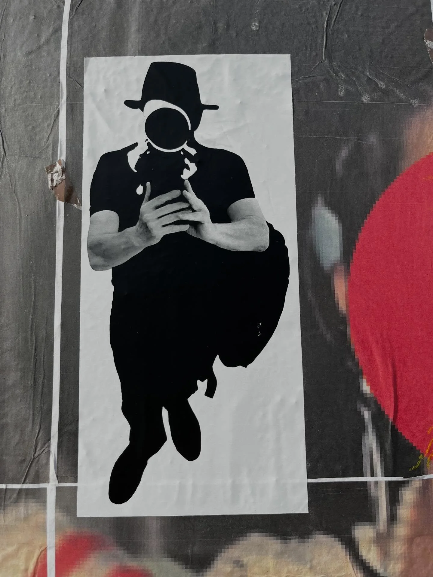 @mrbt62 #streetart #barcelonastreetart #barcelonastreetstyletour #streetarttourbarcelona #barcelonastreetarttour
