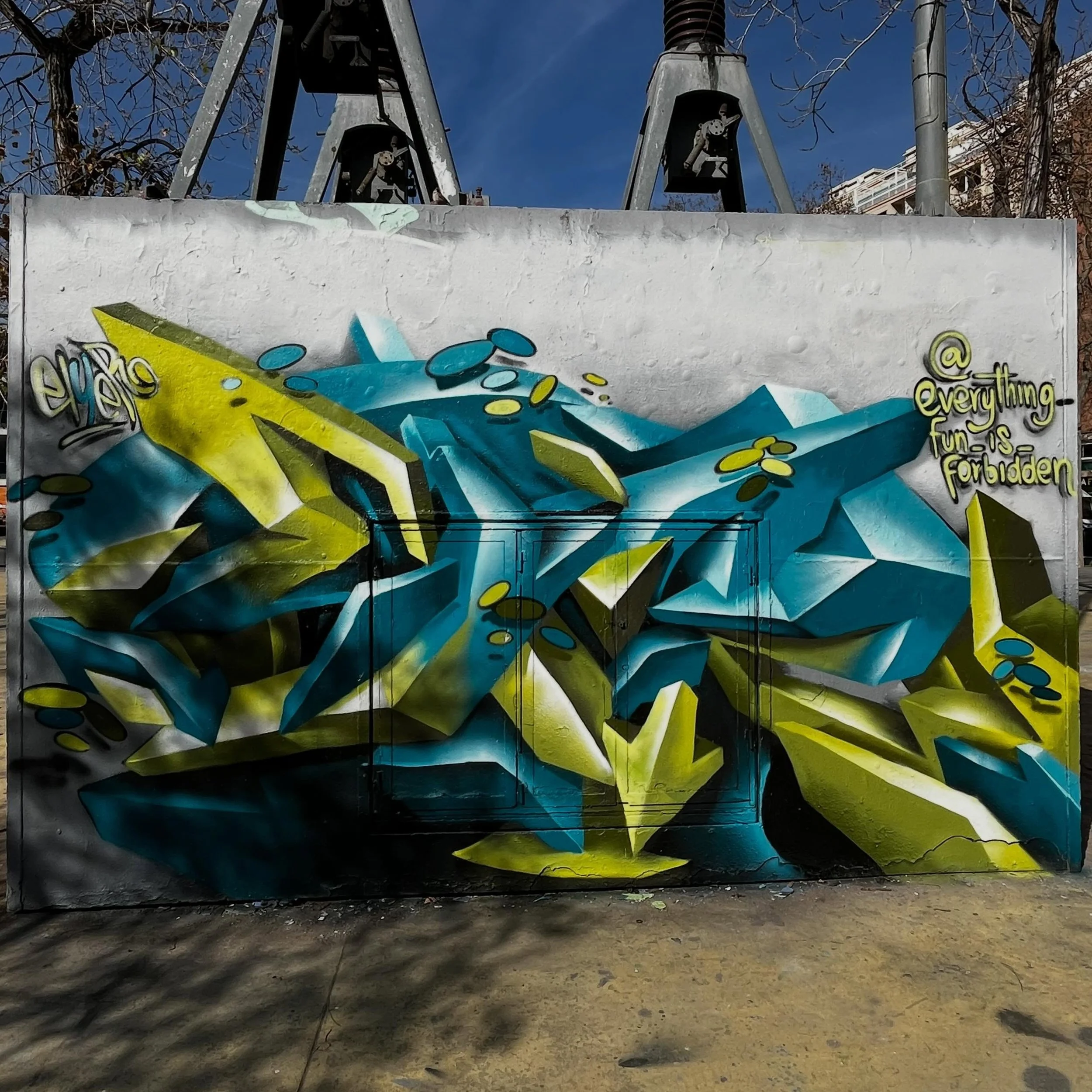 #graffiti #barcelonastreetart #barcelonastreetstyletour #streetarttourbarcelona #barcelonastreetarttour