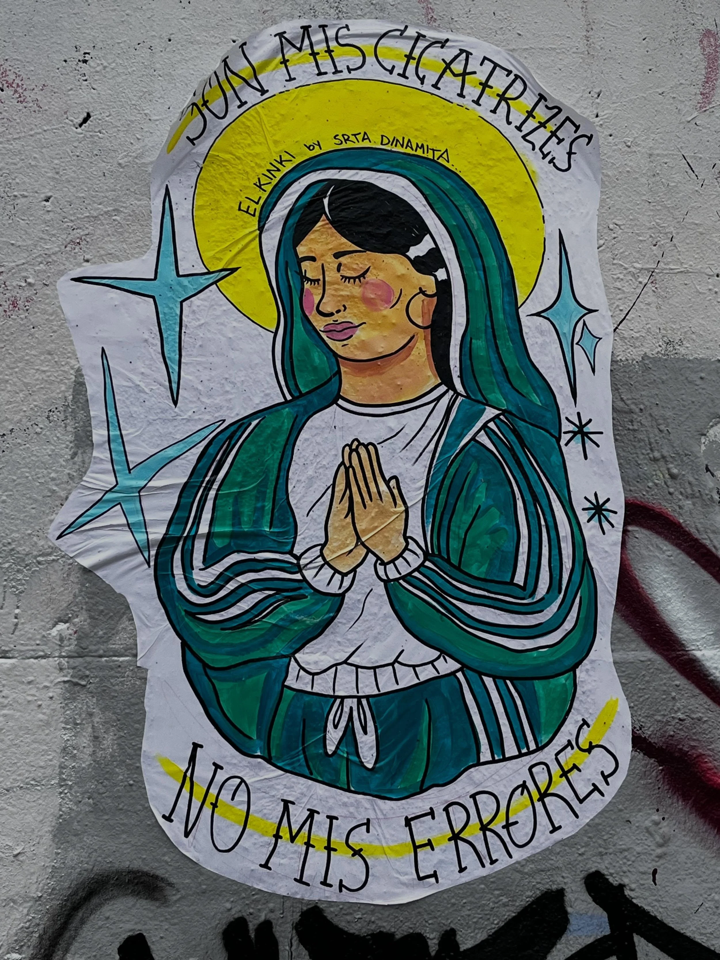 @srta.dinamita #streetart #barcelonastreetart #barcelonastreetstyletour #streetarttourbarcelona #barcelonastreetarttour