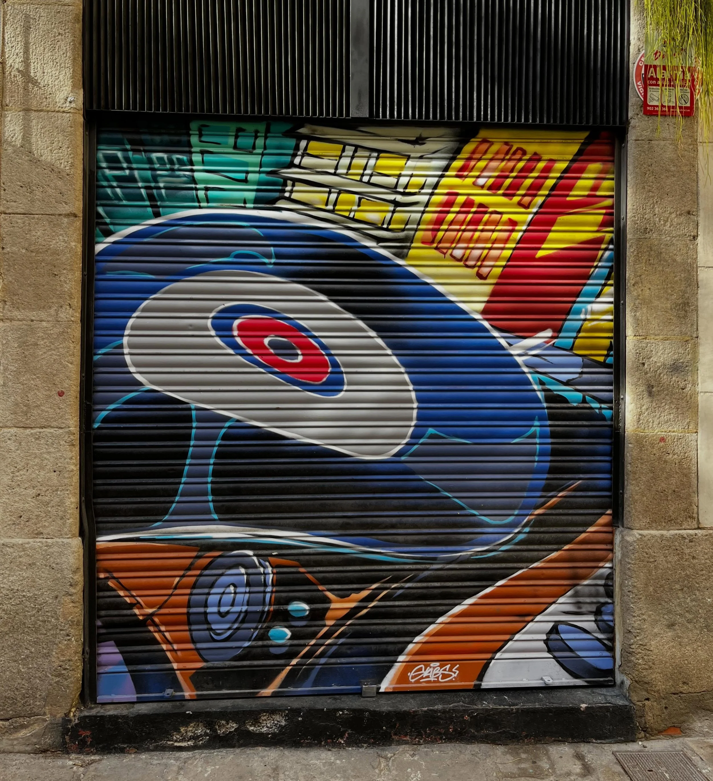 @gabswasnthere #streetart #barcelonastreetart #barcelonastreetstyletour #streetarttourbarcelona #barcelonastreetarttour