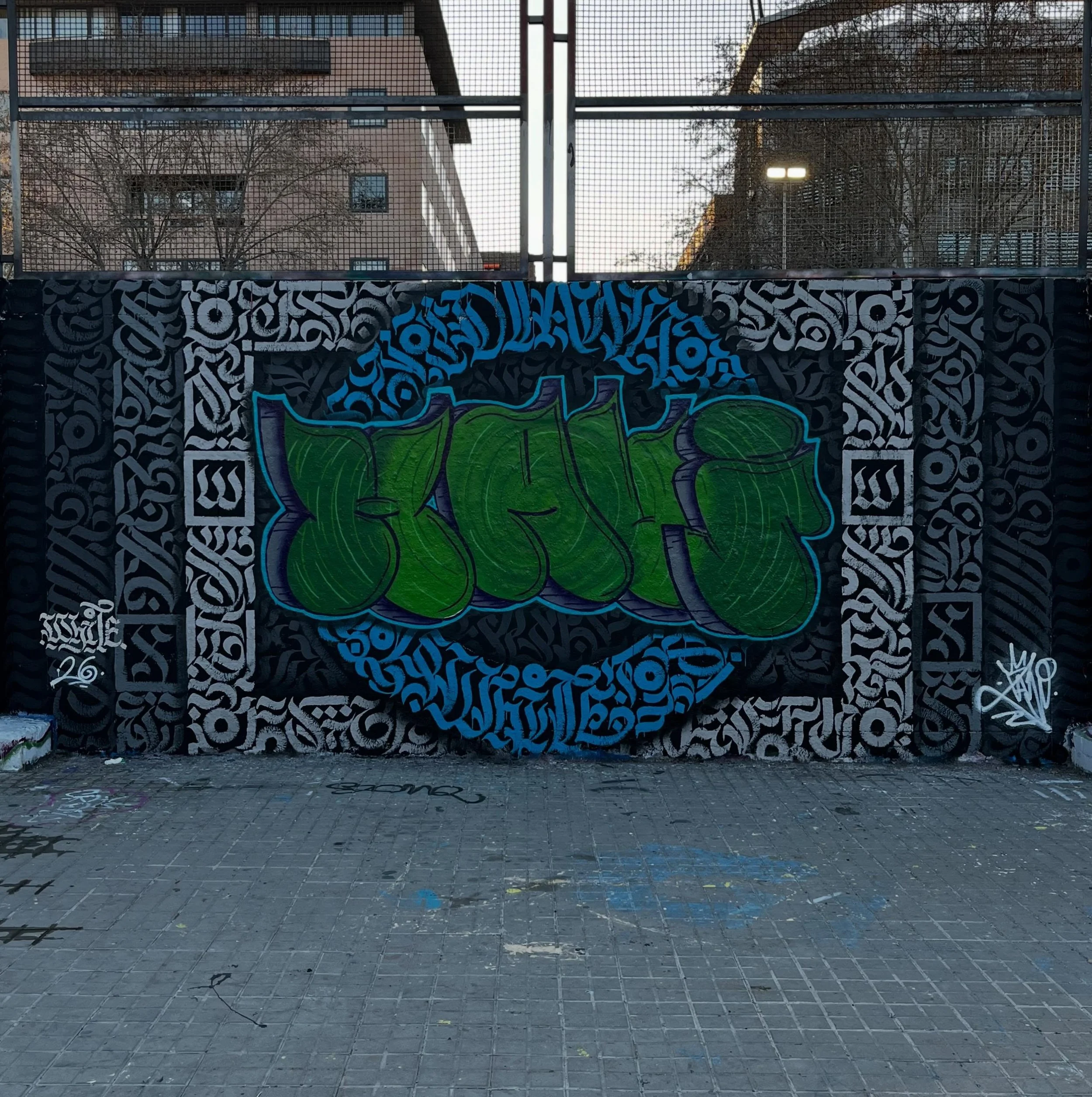 #graffiti #barcelonastreetart #barcelonastreetstyletour #streetarttourbarcelona #barcelonastreetarttour