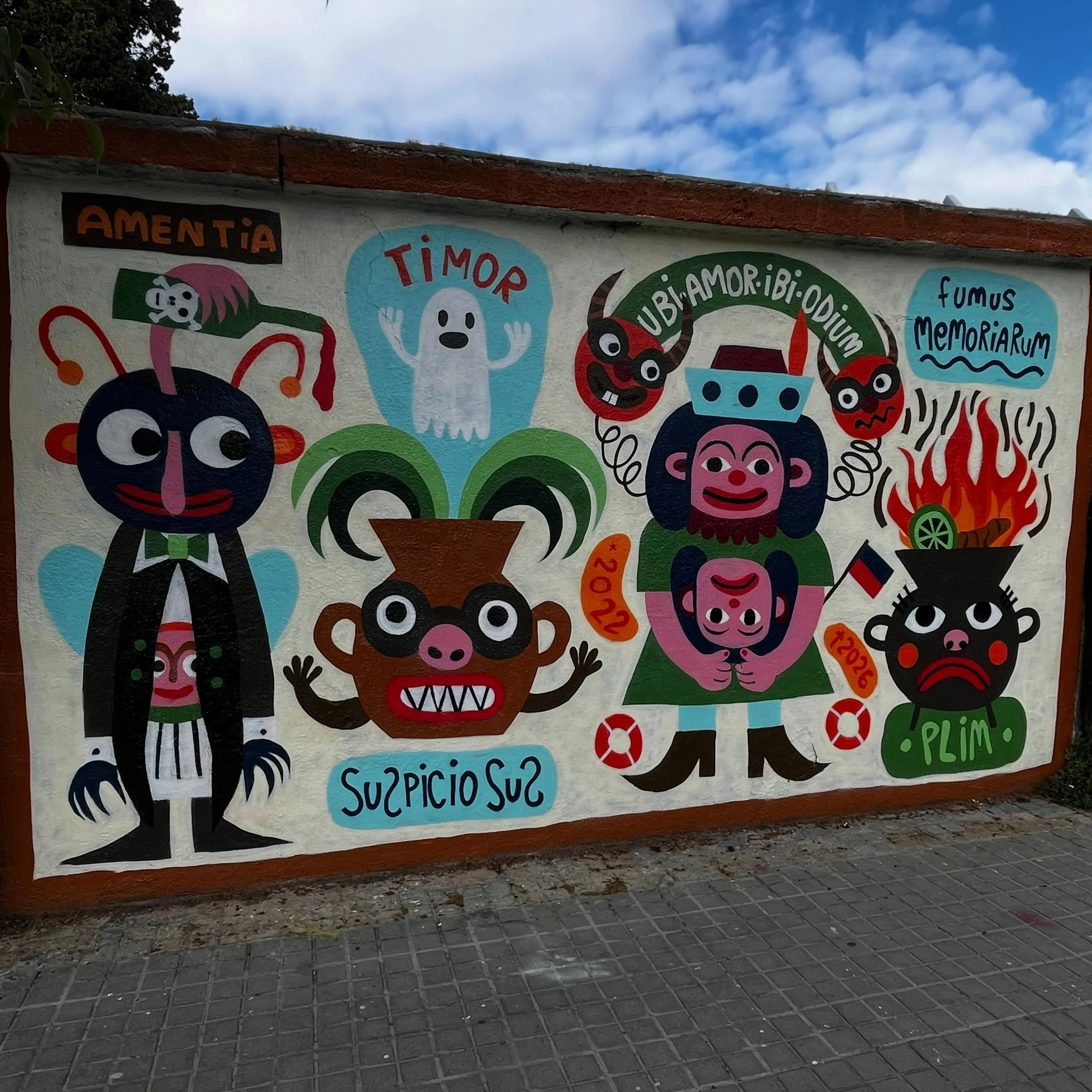 @plim #streetart #barcelonastreetart #barcelonastreetstyletour #streetarttourbarcelona #barcelonastreetarttour