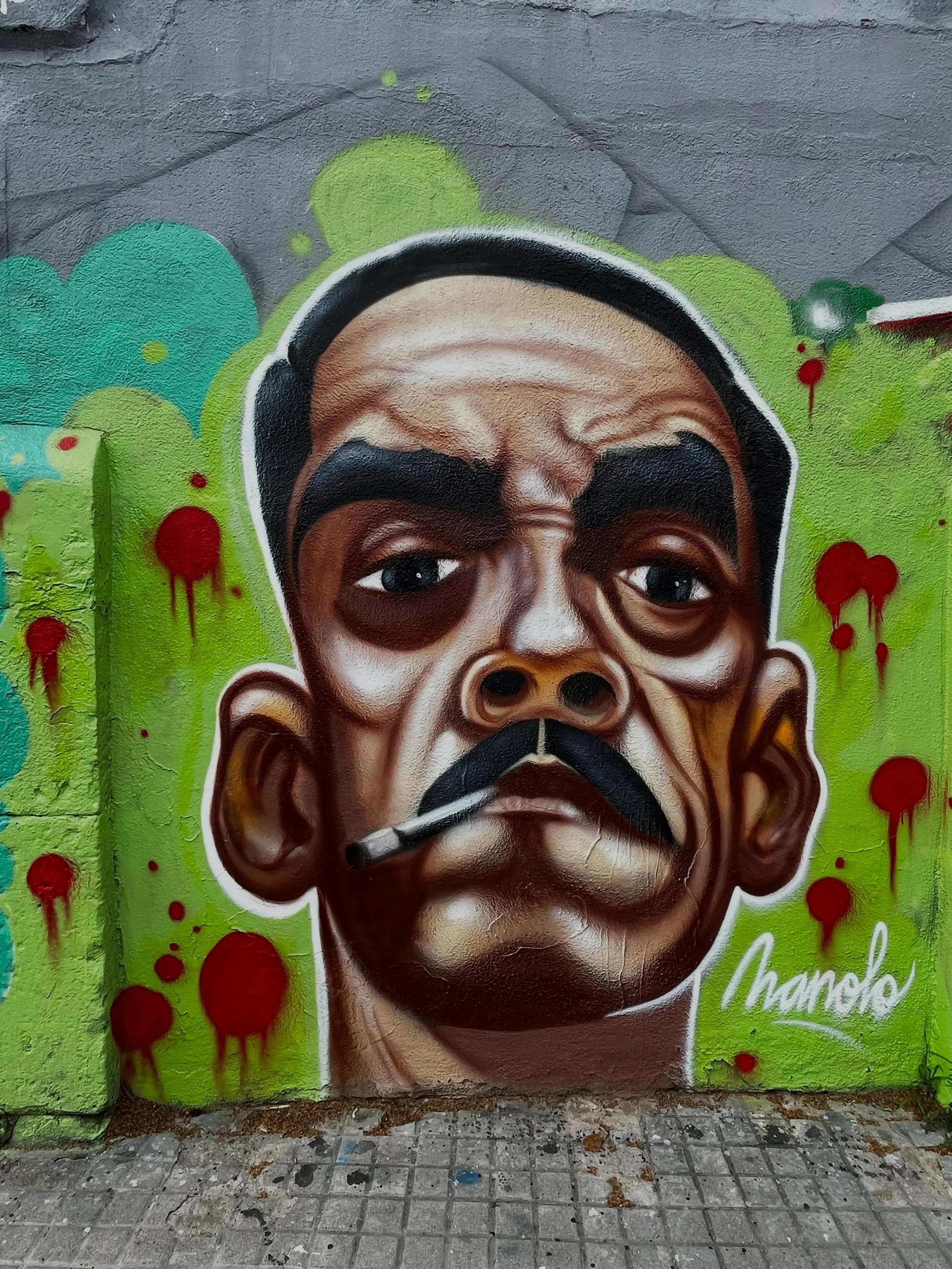 @manoluts #streetart #barcelonastreetart #barcelonastreetstyletour #streetarttourbarcelona #barcelonastreetarttour