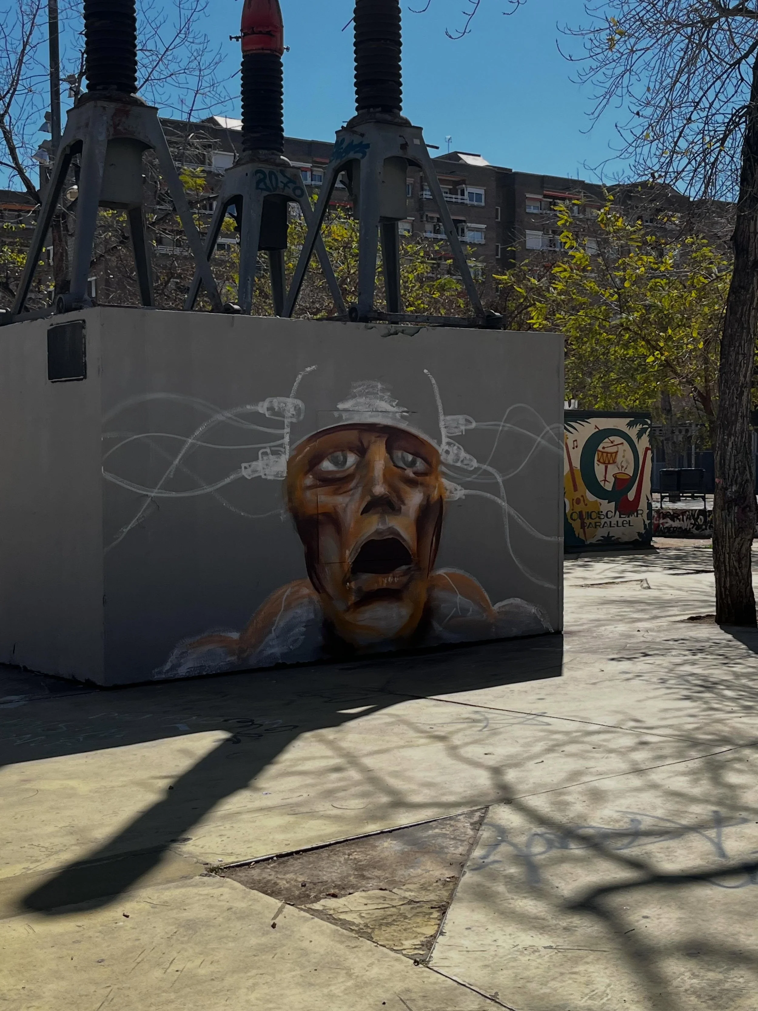 #streetart #barcelonastreetart #barcelonastreetstyletour #streetarttourbarcelona #barcelonastreetarttour