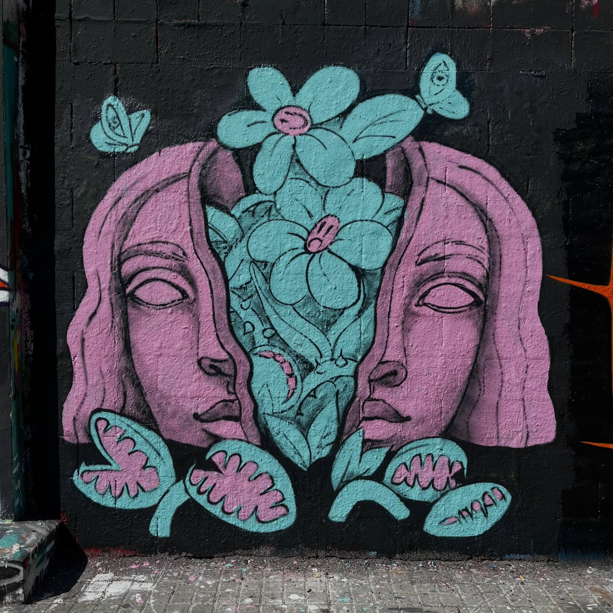 #streetart #barcelonastreetart #barcelonastreetstyletour #streetarttourbarcelona #barcelonastreetarttour