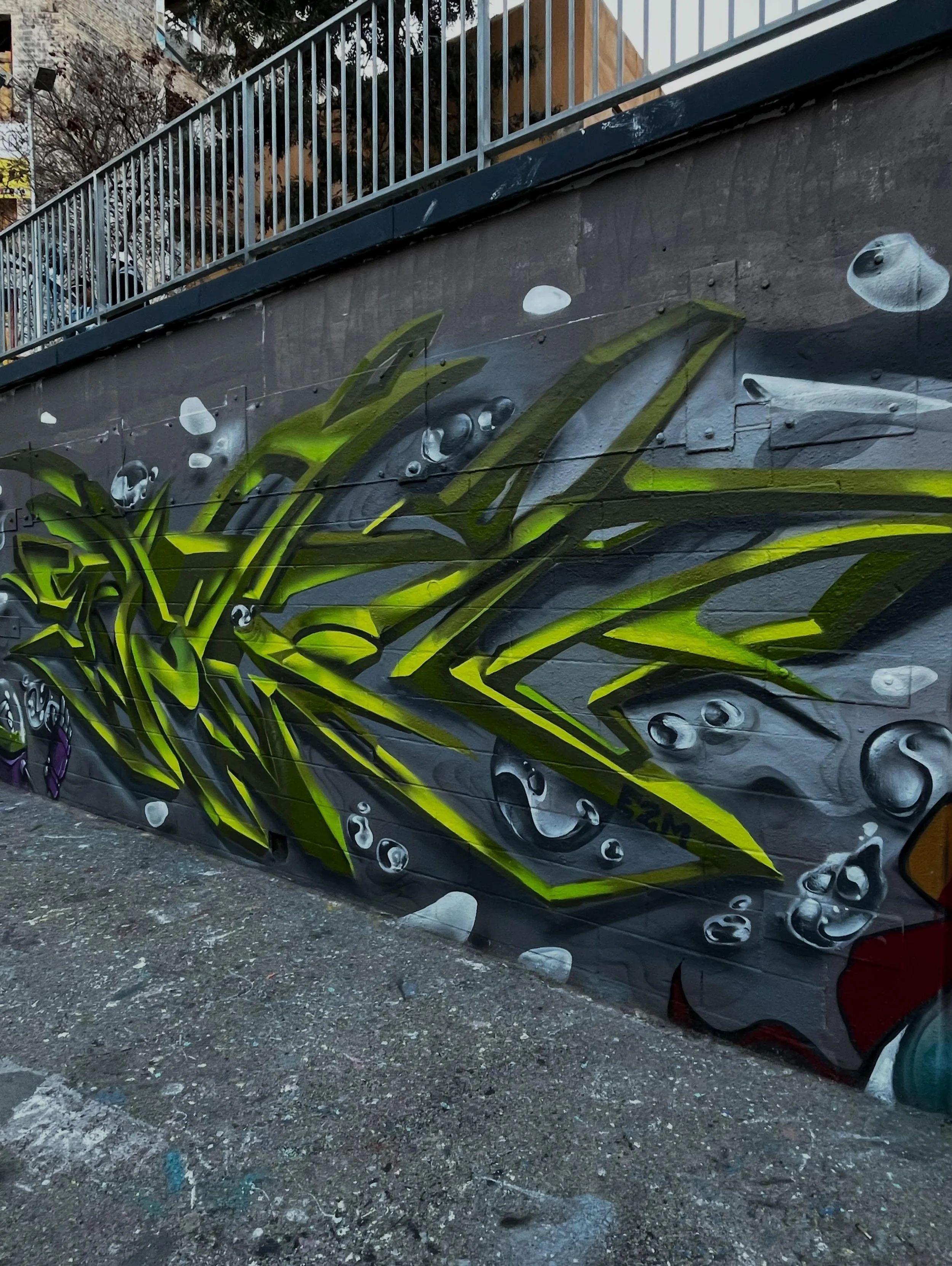 #graffiti #barcelonastreetart #barcelonastreetstyletour #streetarttourbarcelona #barcelonastreetarttour