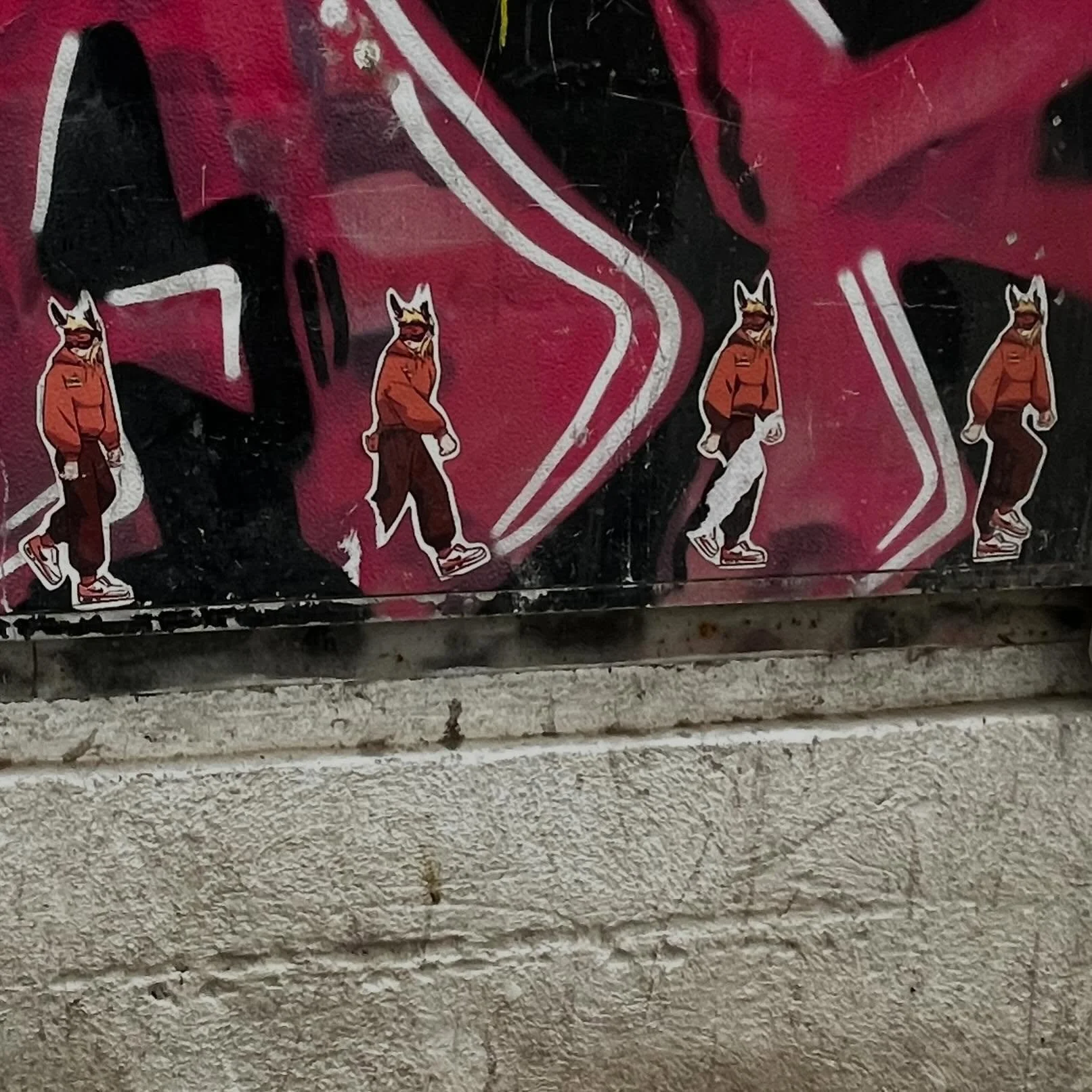 @angela.ilustra #streetart #barcelonastreetart #barcelonastreetstyletour #streetarttourbarcelona #barcelonastreetarttour
