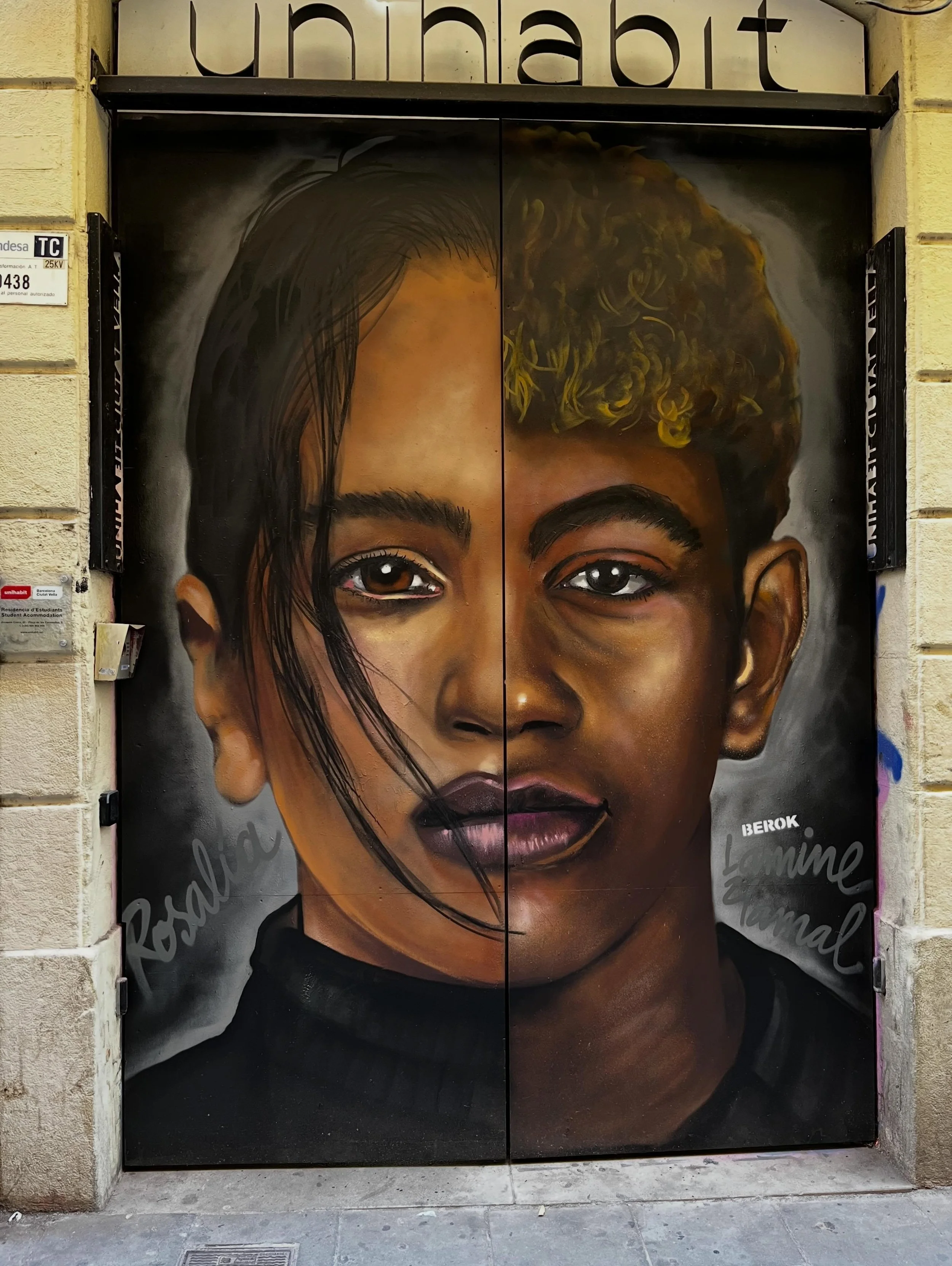 @berokone #streetart #barcelonastreetart #barcelonastreetstyletour #streetarttourbarcelona #barcelonastreetarttour