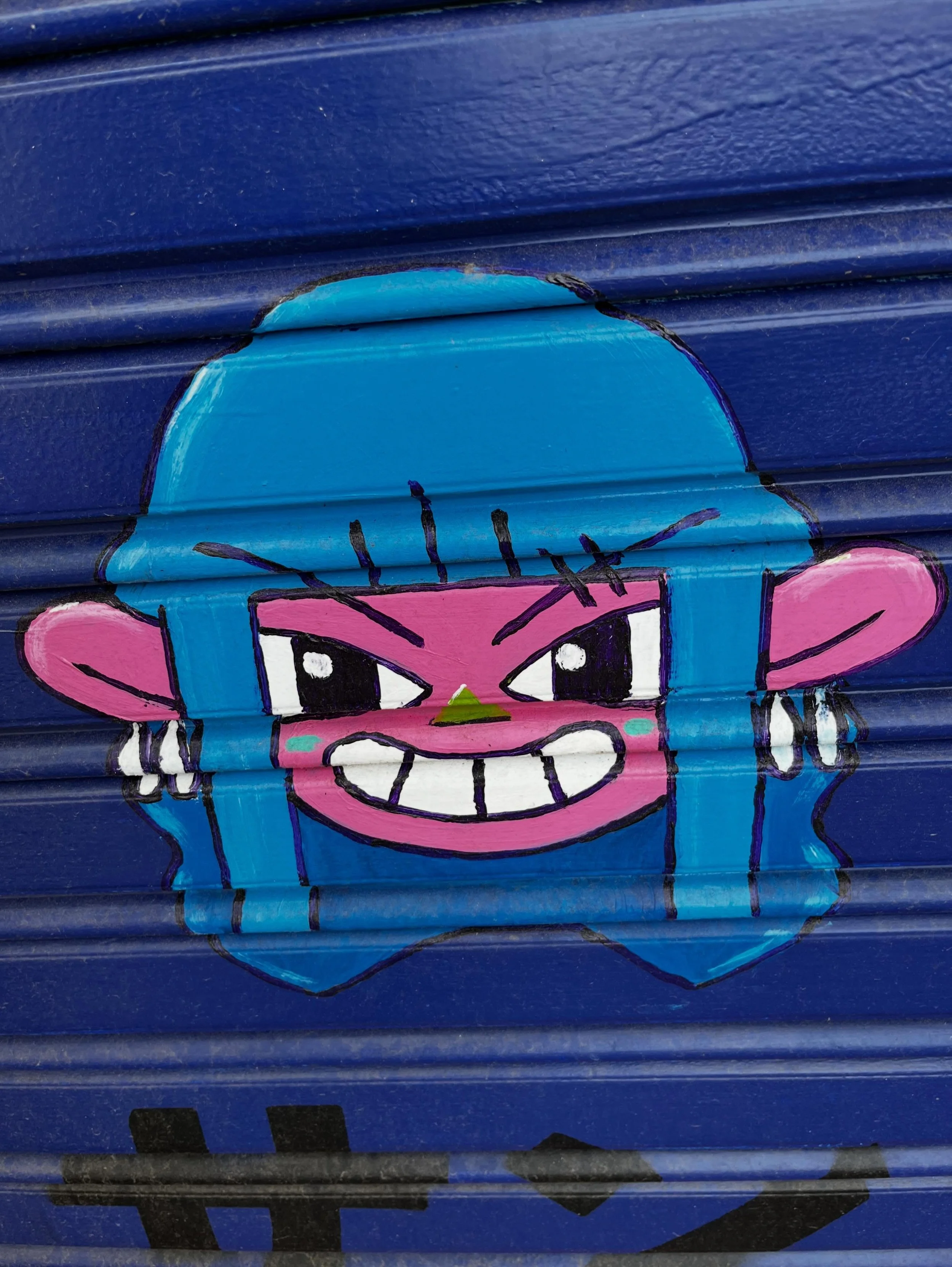 @ekemoon42 #streetart #barcelonastreetart #barcelonastreetstyletour #streetarttourbarcelona #barcelonastreetarttour