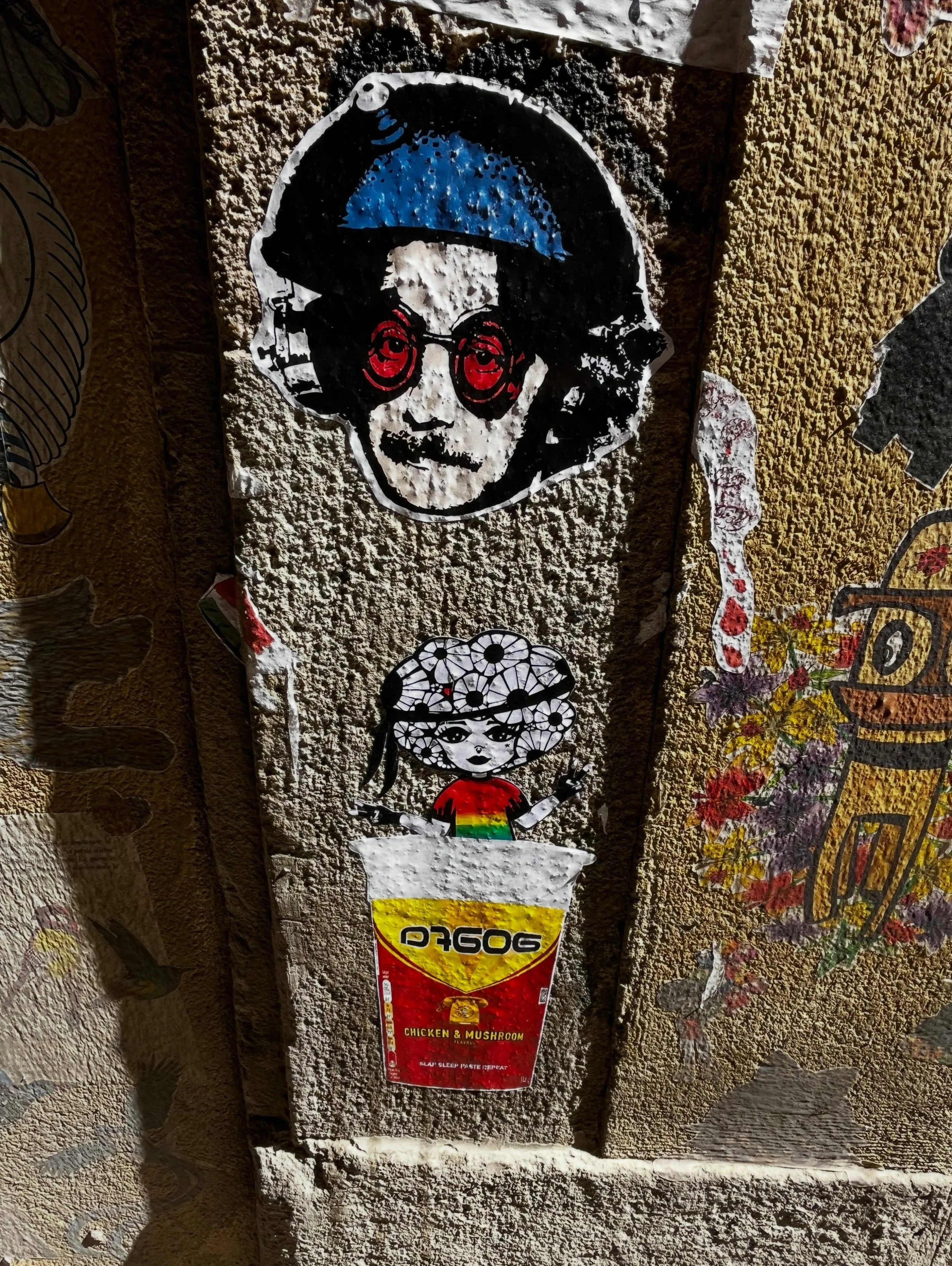 @d7606art #streetart #barcelonastreetart #barcelonastreetstyletour #streetarttourbarcelona #barcelonastreetarttour