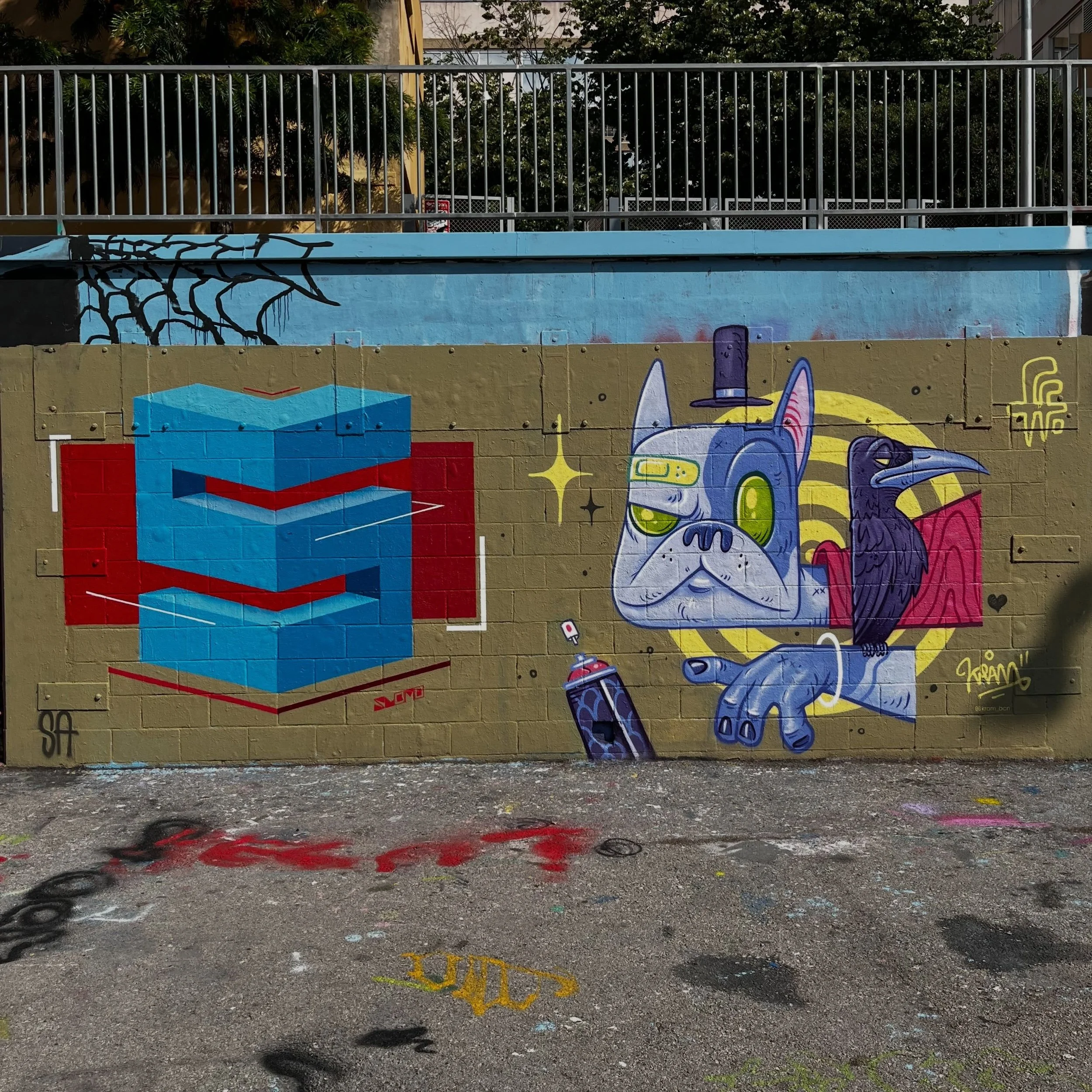 @slomo29 @kram_bcn #streetart #barcelonastreetart #barcelonastreetstyletour #streetarttourbarcelona #barcelonastreetarttour