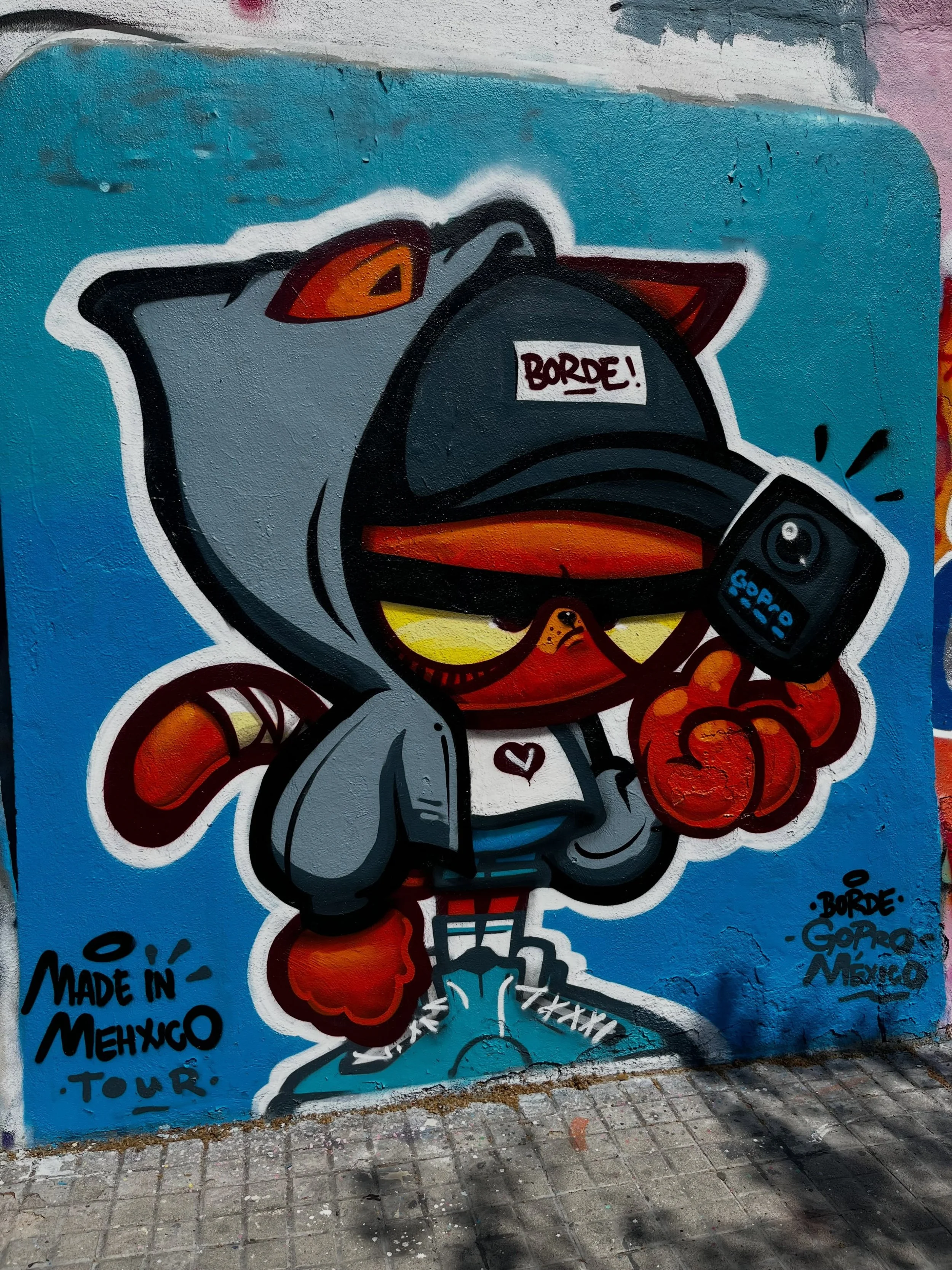 @bordebordeborde #streetart #barcelonastreetart #barcelonastreetstyletour #streetarttourbarcelona #barcelonastreetarttour