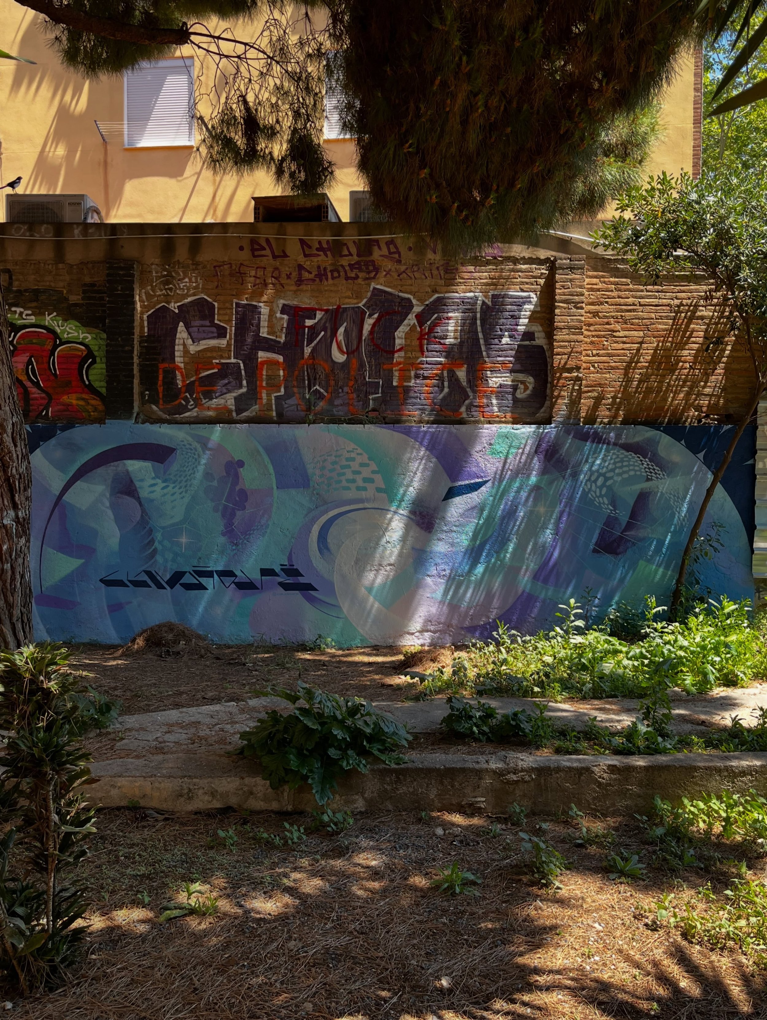 @claudio.dre #streetart #barcelonastreetart #barcelonastreetstyletour #streetarttourbarcelona #barcelonastreetarttour