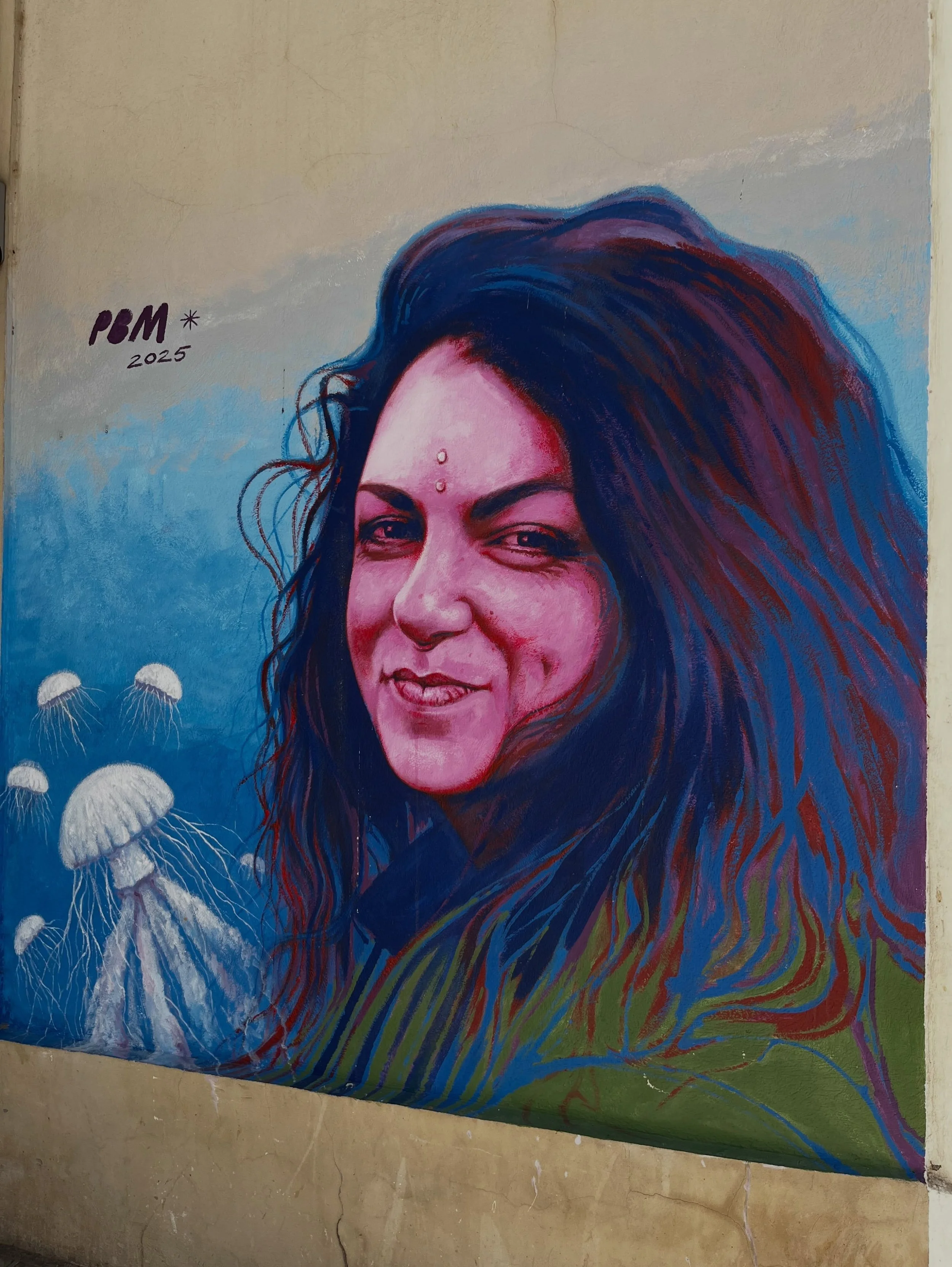 @pereblancomolina #streetart #barcelonastreetart #barcelonastreetstyletour #streetarttourbarcelona #barcelonastreetarttour