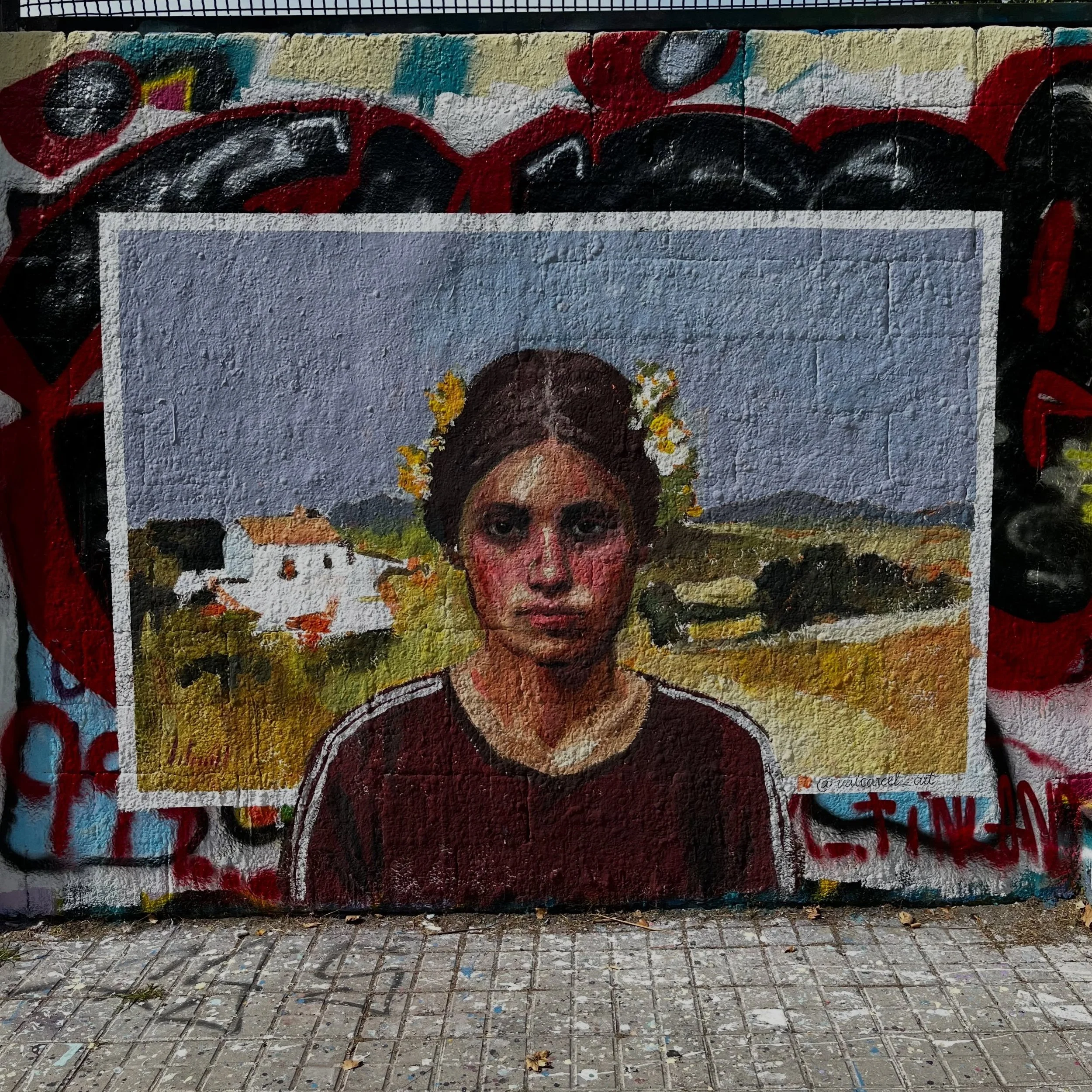 @valcarcel_art #streetart #barcelonastreetart #barcelonastreetstyletour #streetarttourbarcelona #barcelonastreetarttour