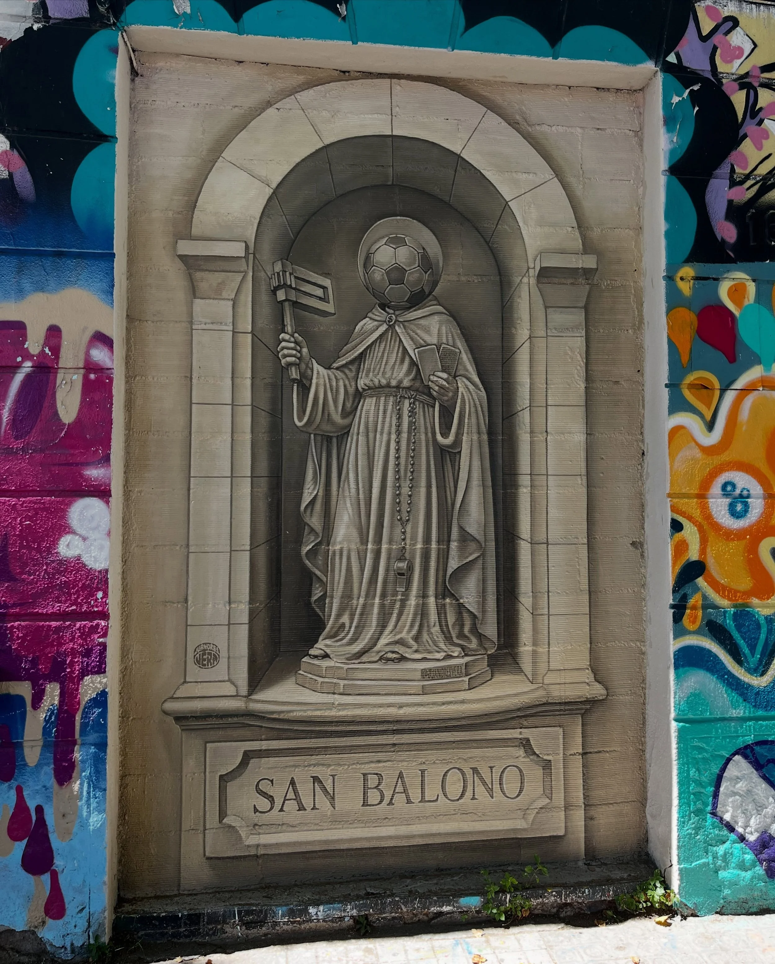#streetart #barcelonastreetart #barcelonastreetstyletour #streetarttourbarcelona #barcelonastreetarttour