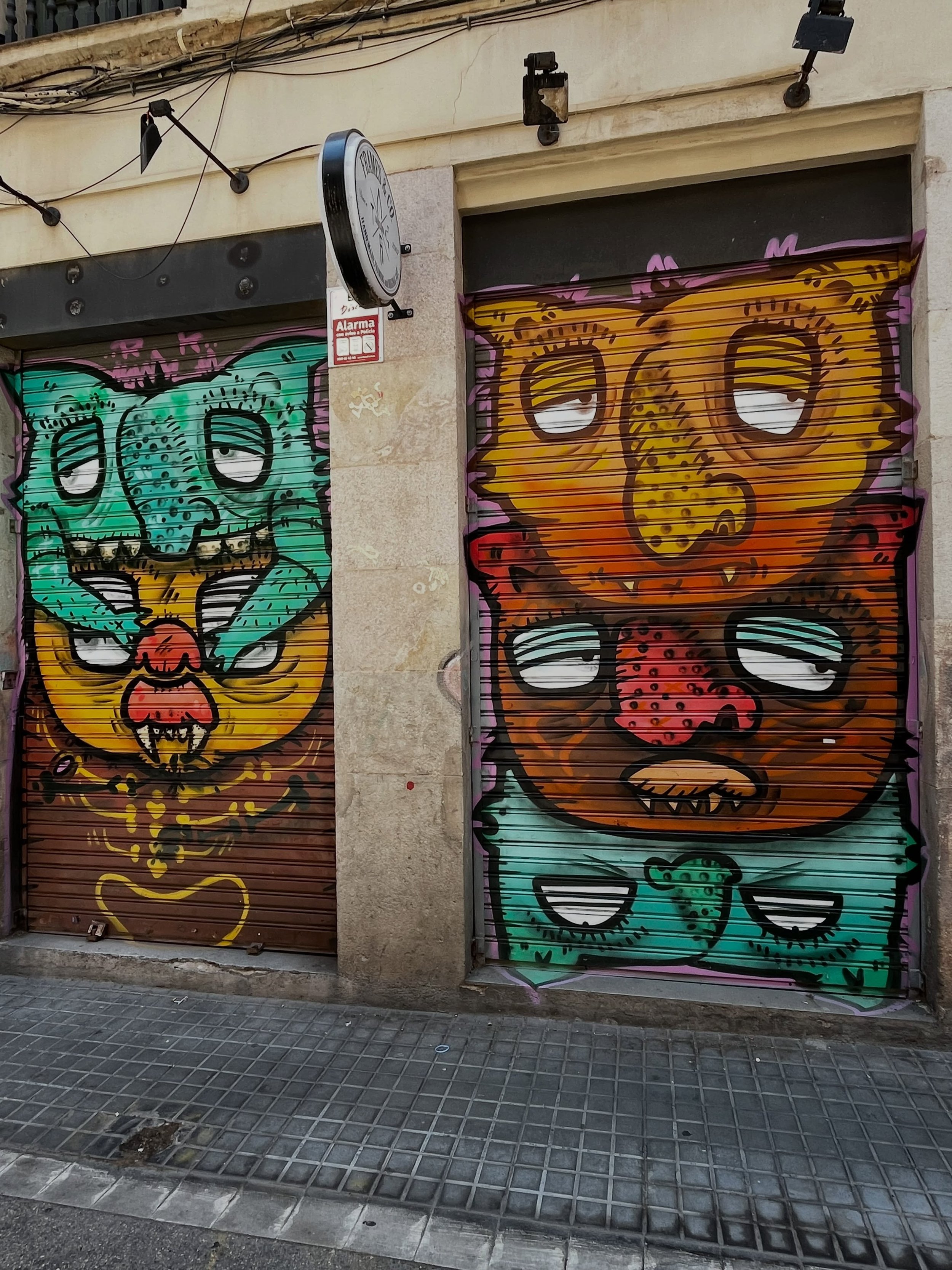 #streetart #barcelonastreetart #barcelonastreetstyletour #streetarttourbarcelona #barcelonastreetarttour