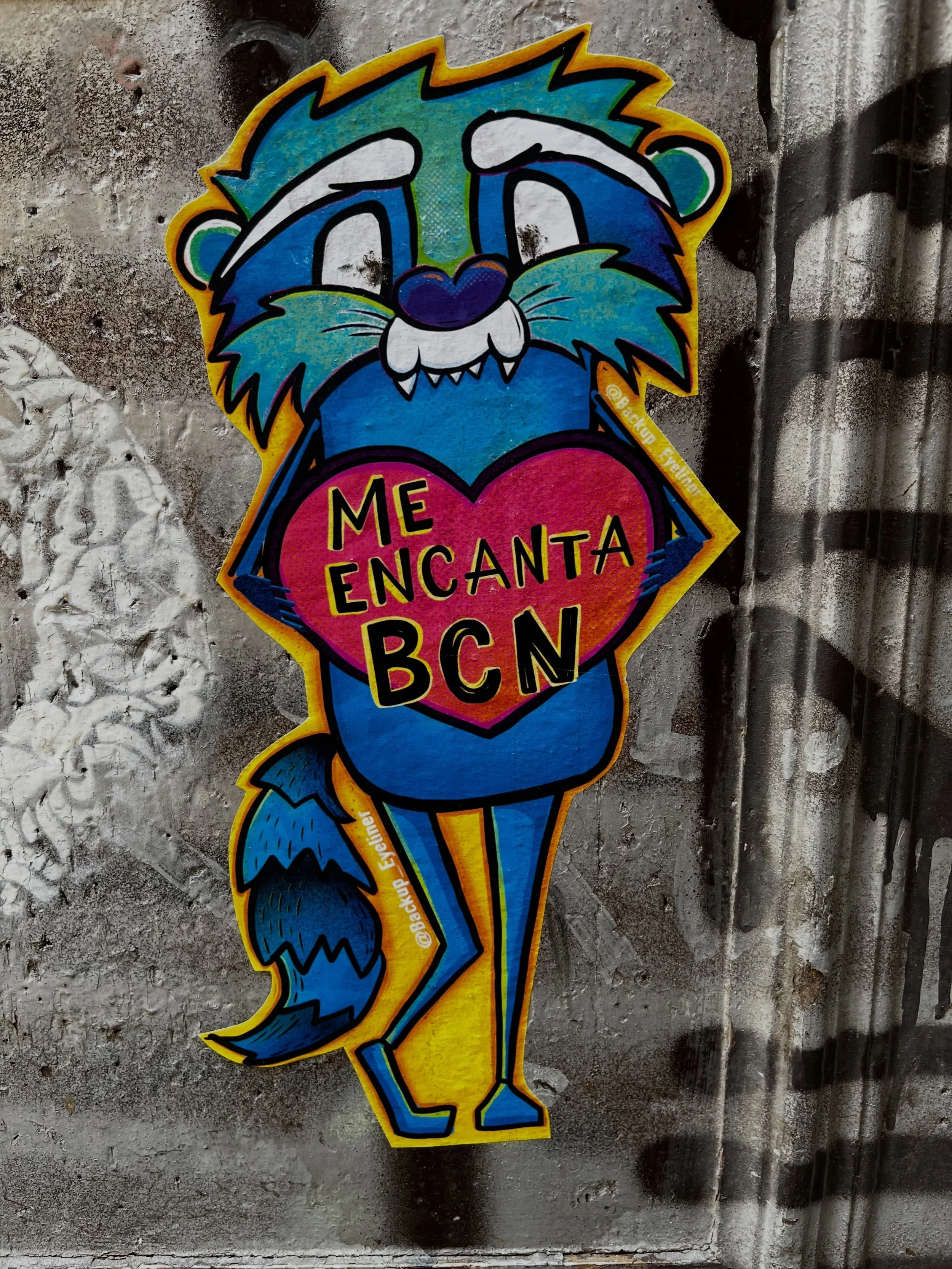 @backup_eyeliner #streetart #barcelonastreetart #barcelonastreetstyletour #streetarttourbarcelona #barcelonastreetarttour