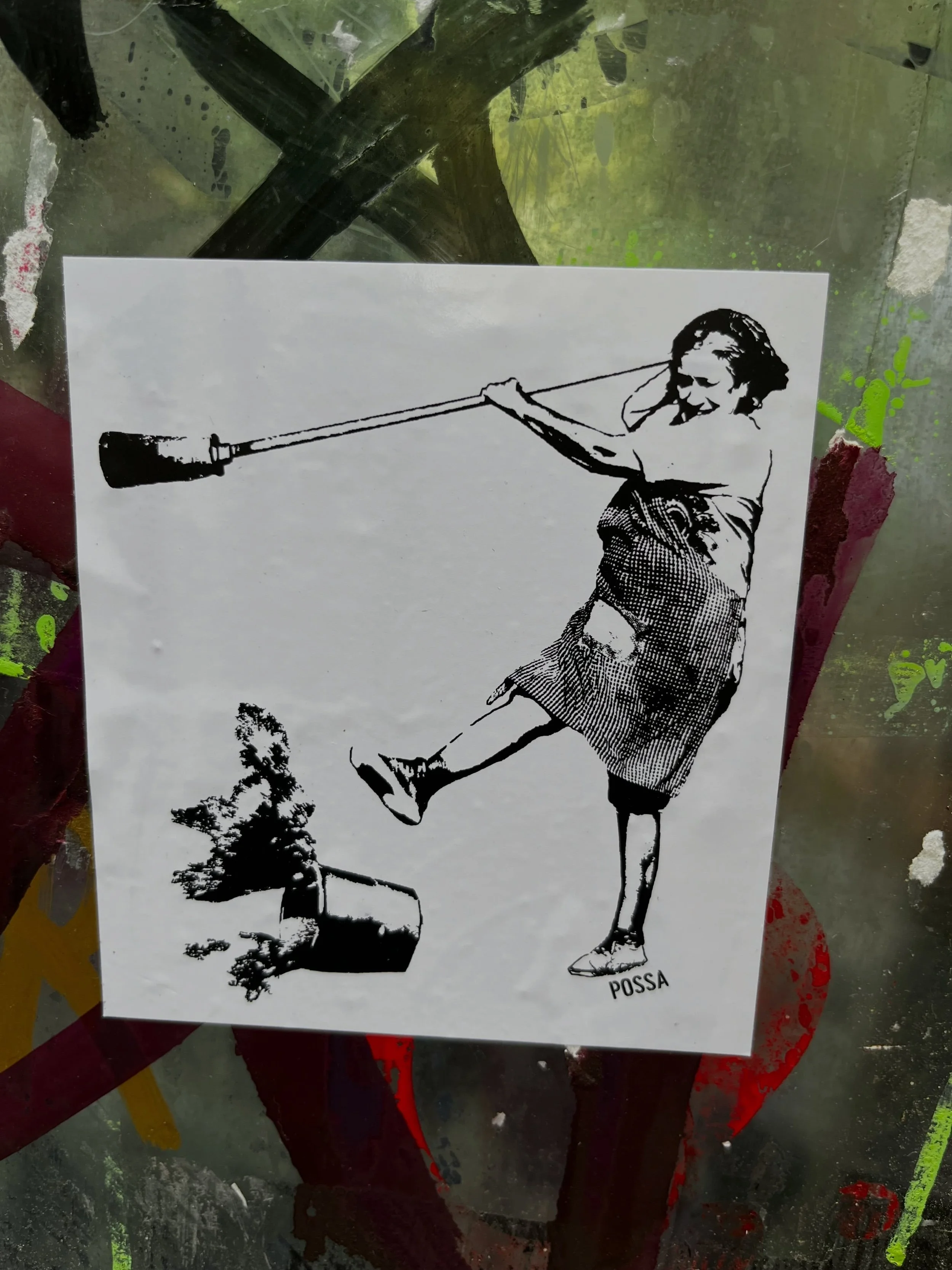 @ailenpossamay #streetart #barcelonastreetart #barcelonastreetstyletour #streetarttourbarcelona #barcelonastreetarttour