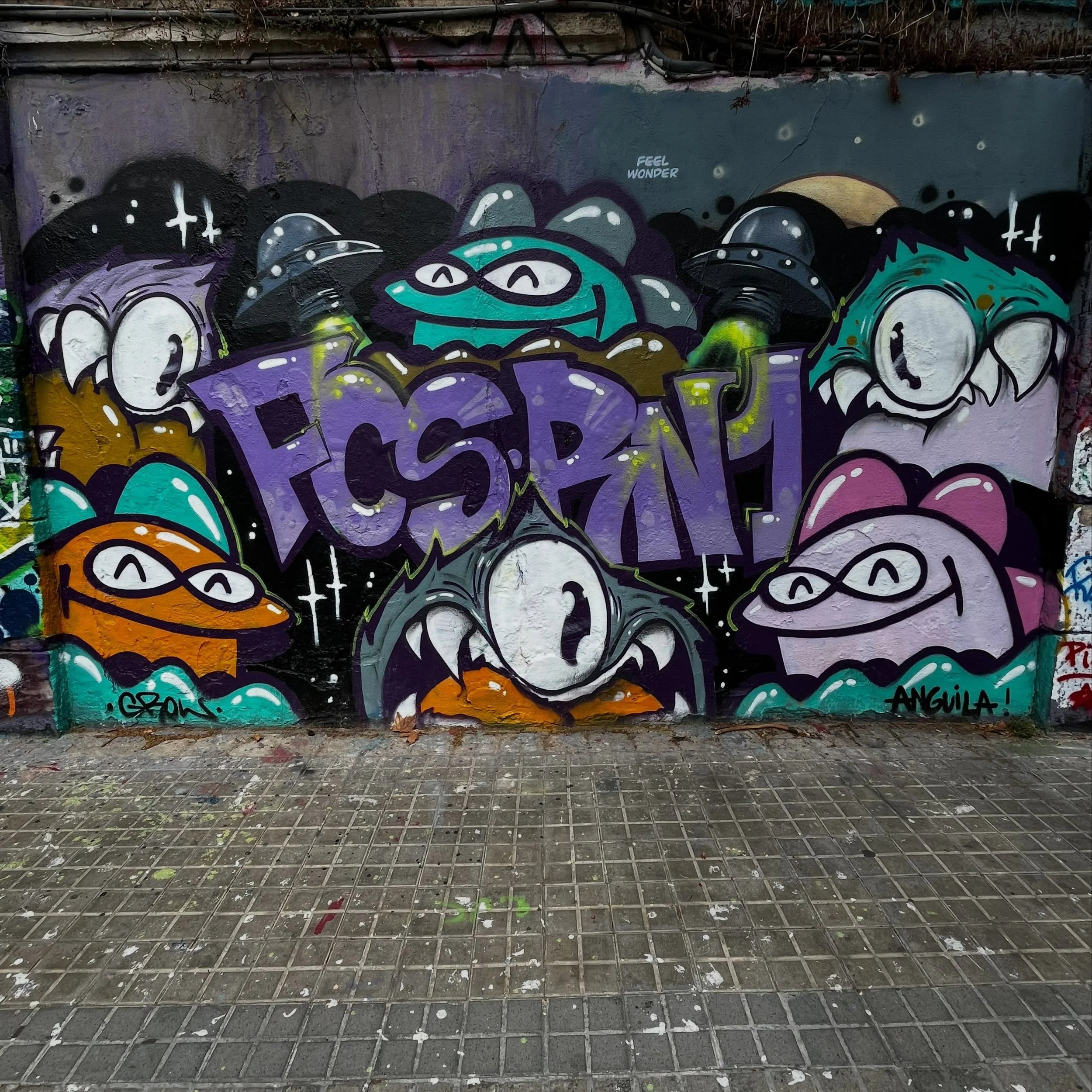 @g.r.o.w23 #streetart #barcelonastreetart #barcelonastreetstyletour #streetarttourbarcelona #barcelonastreetarttour