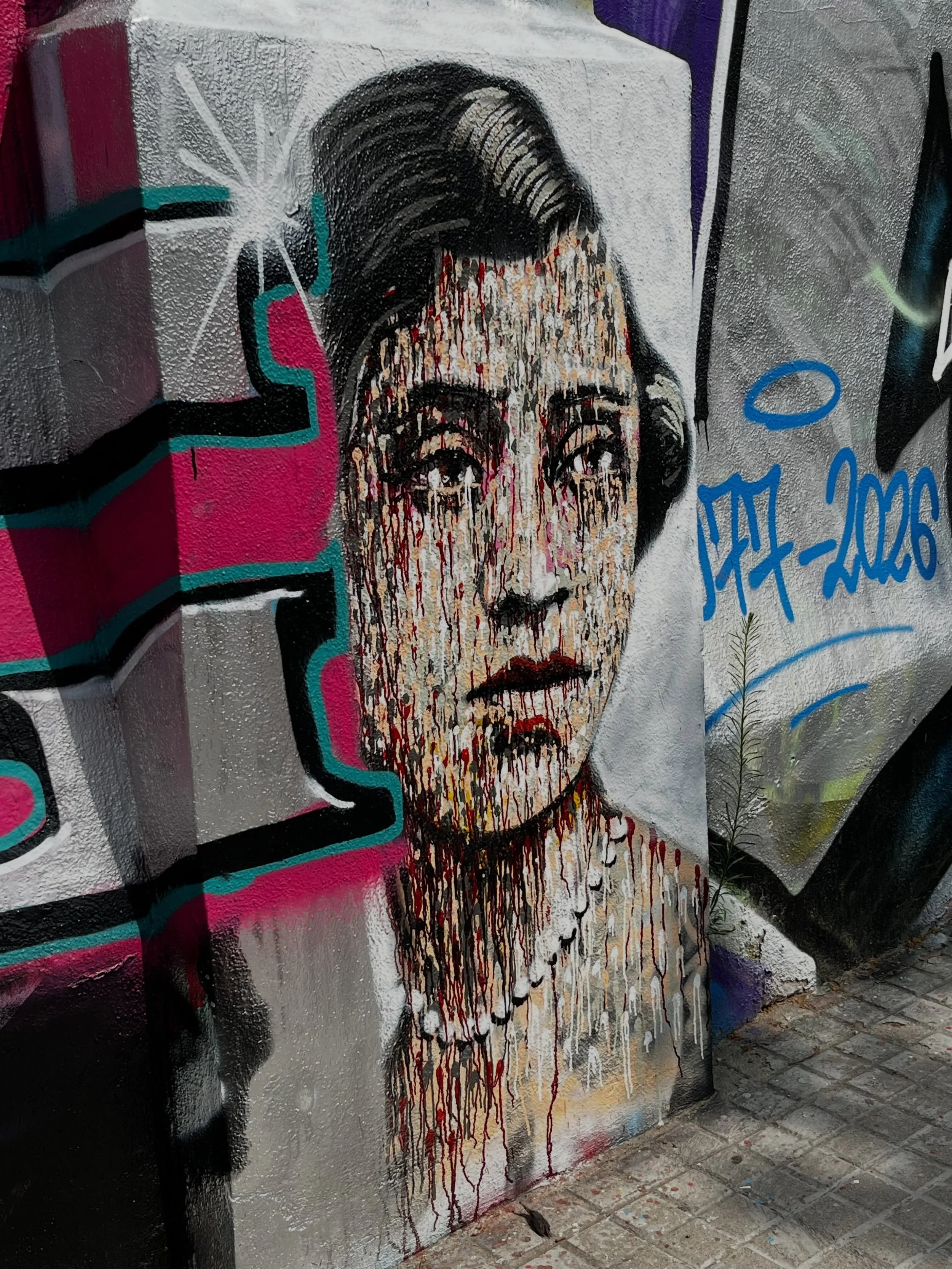 #streetart #barcelonastreetart #barcelonastreetstyletour #streetarttourbarcelona #barcelonastreetarttour