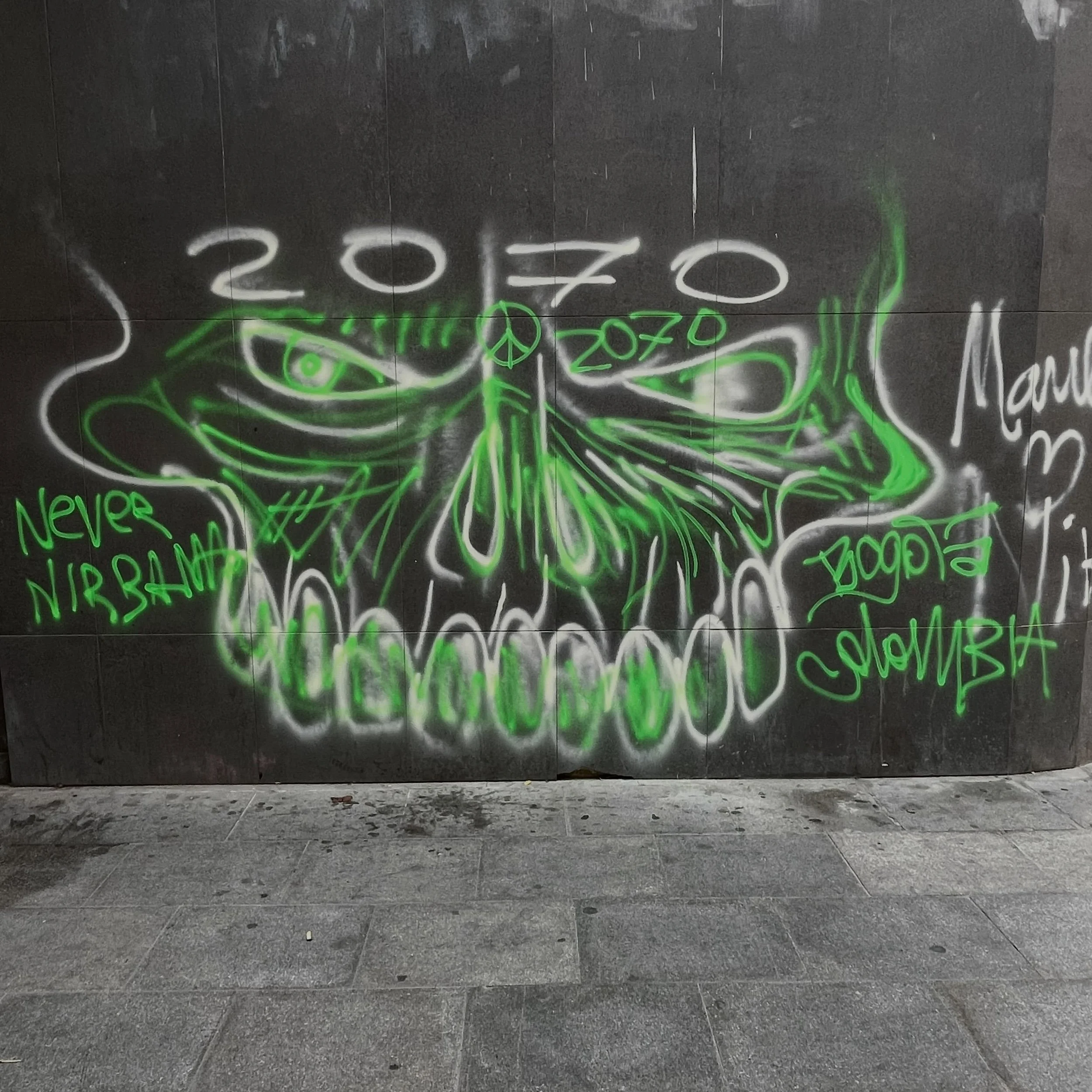 #graffiti #barcelonastreetart #barcelonastreetstyletour #streetarttourbarcelona #barcelonastreetarttour