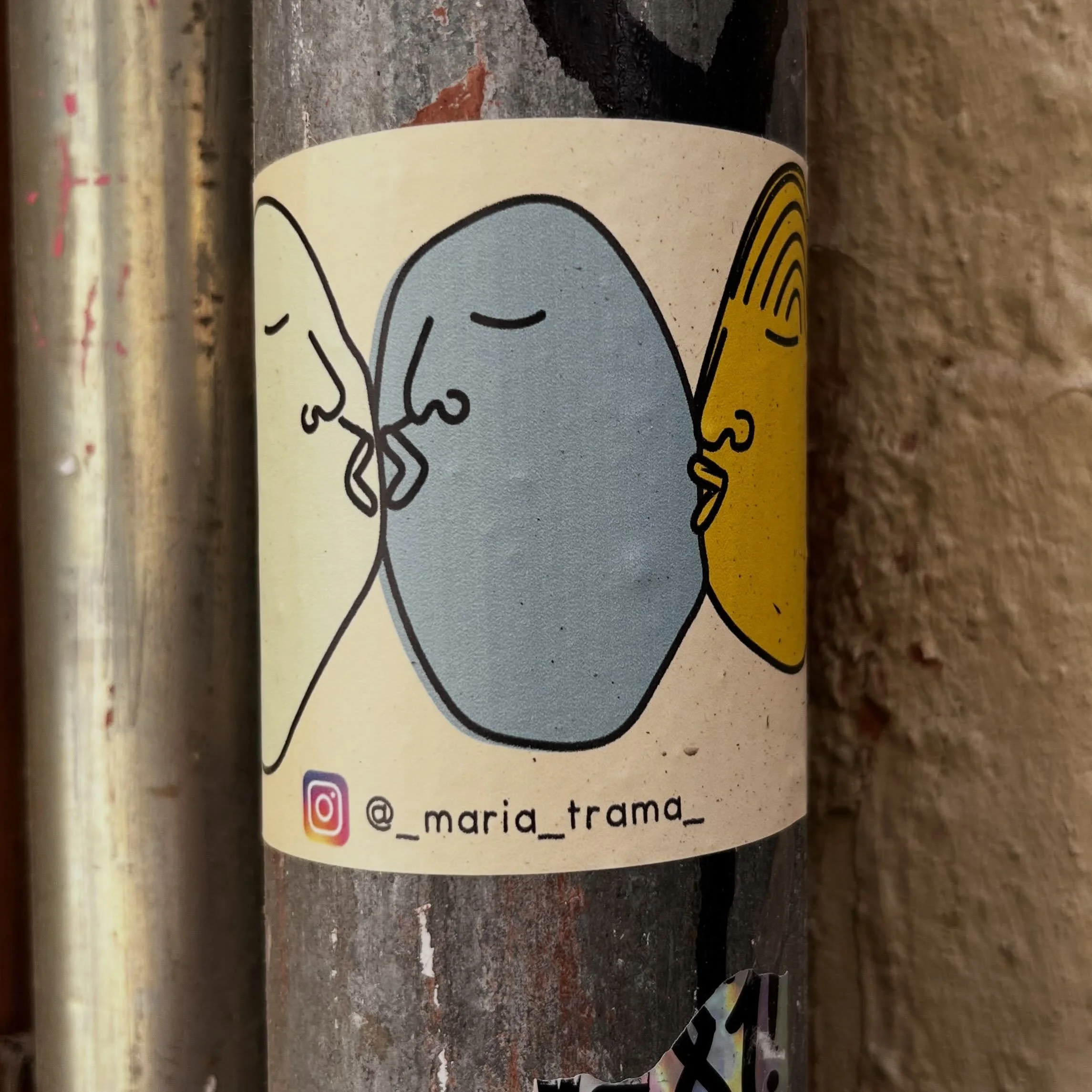 @_maria_trama_ #streetart #barcelonastreetart #barcelonastreetstyletour #streetarttourbarcelona #barcelonastreetarttour