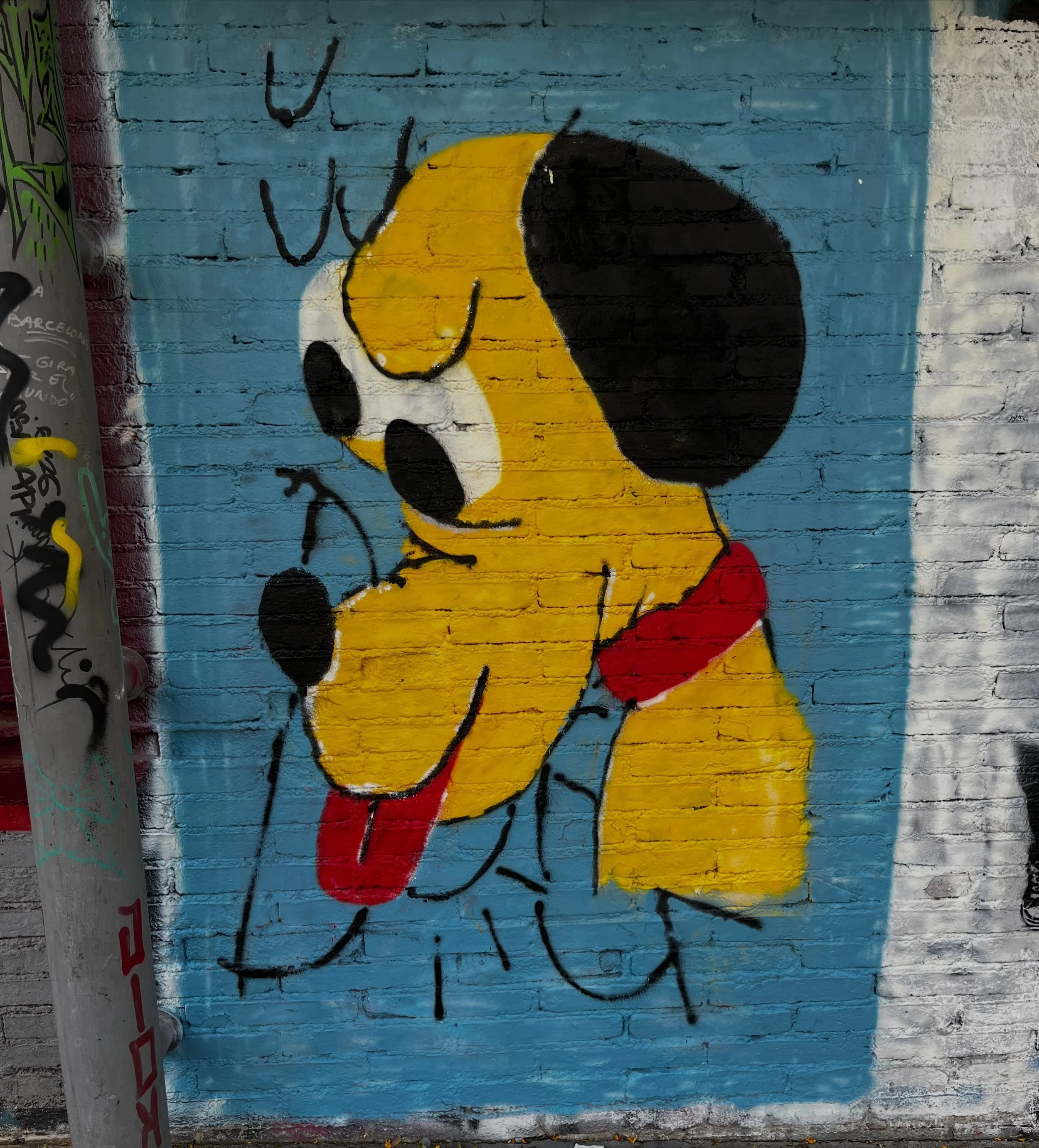 #streetart #barcelonastreetart #barcelonastreetstyletour #streetarttourbarcelona #barcelonastreetarttour