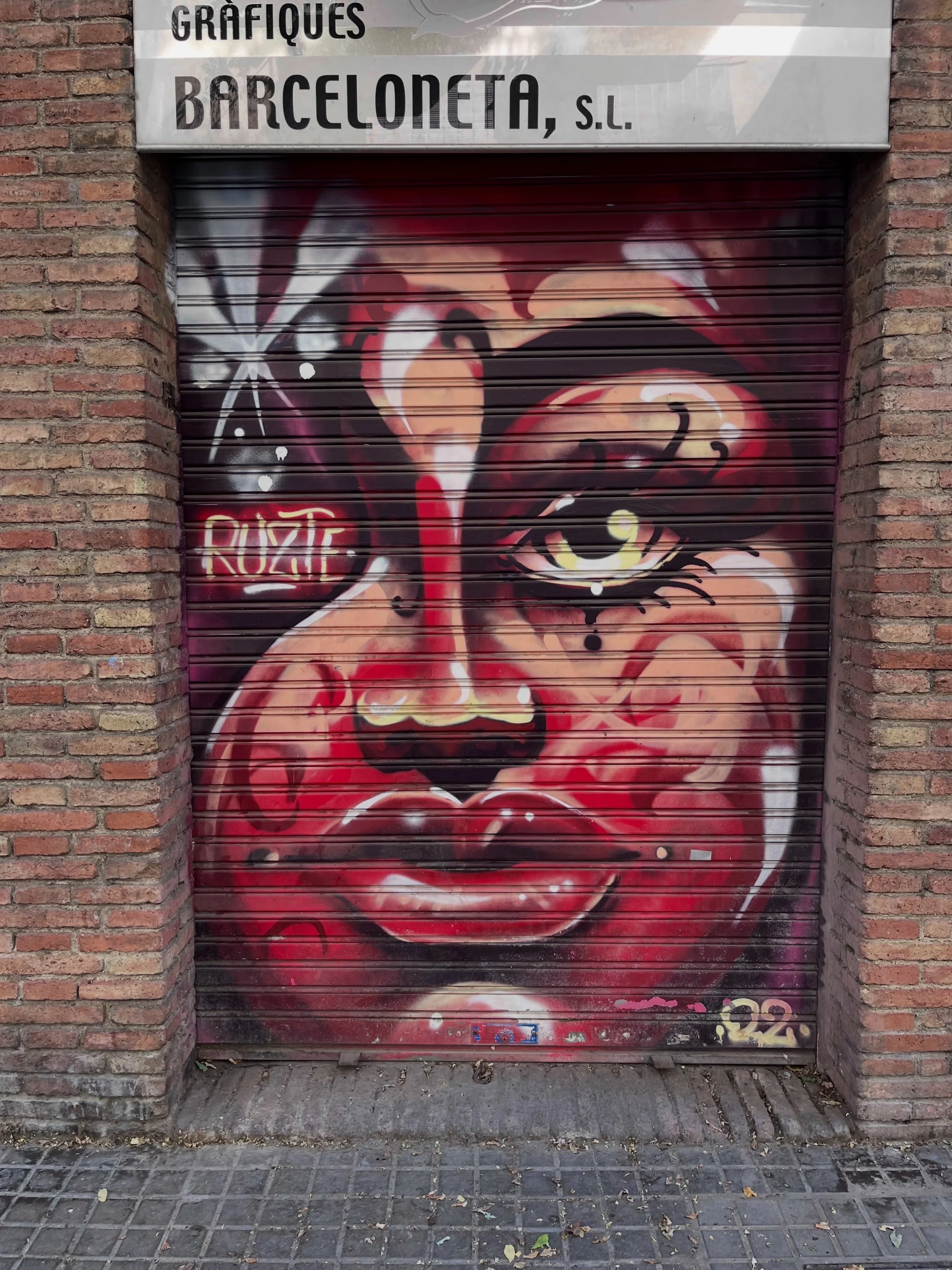 #streetart #barcelonastreetart #barcelonastreetstyletour #streetarttourbarcelona #barcelonastreetarttour