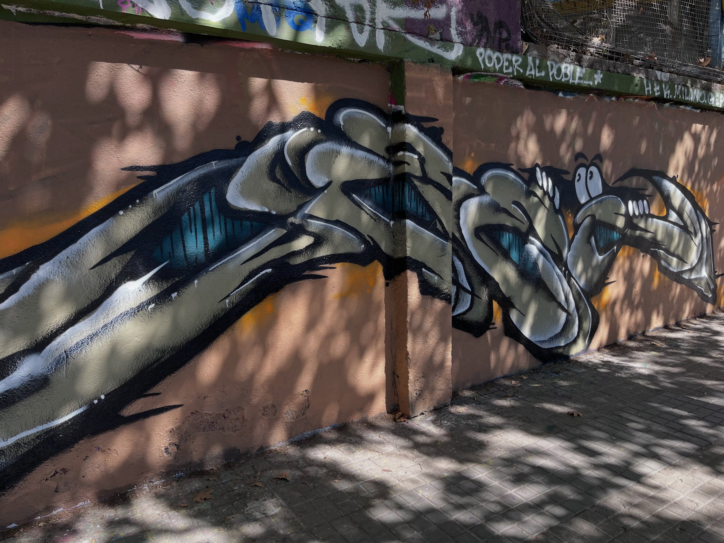 #streetart #barcelonastreetart #barcelonastreetstyletour #streetarttourbarcelona #barcelonastreetarttour