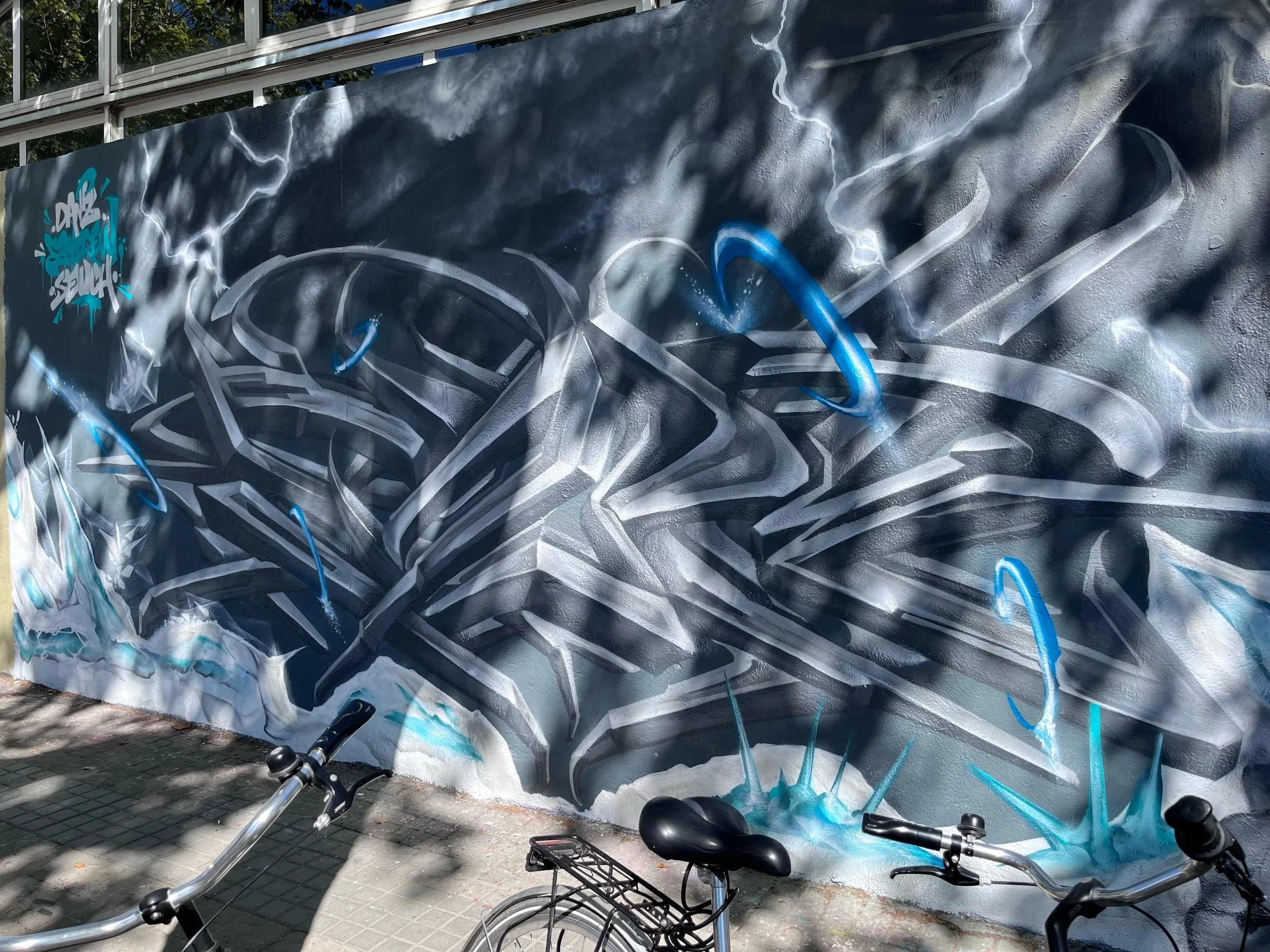 #streetart #barcelonastreetart #barcelonastreetstyletour #streetarttourbarcelona #barcelonastreetarttour