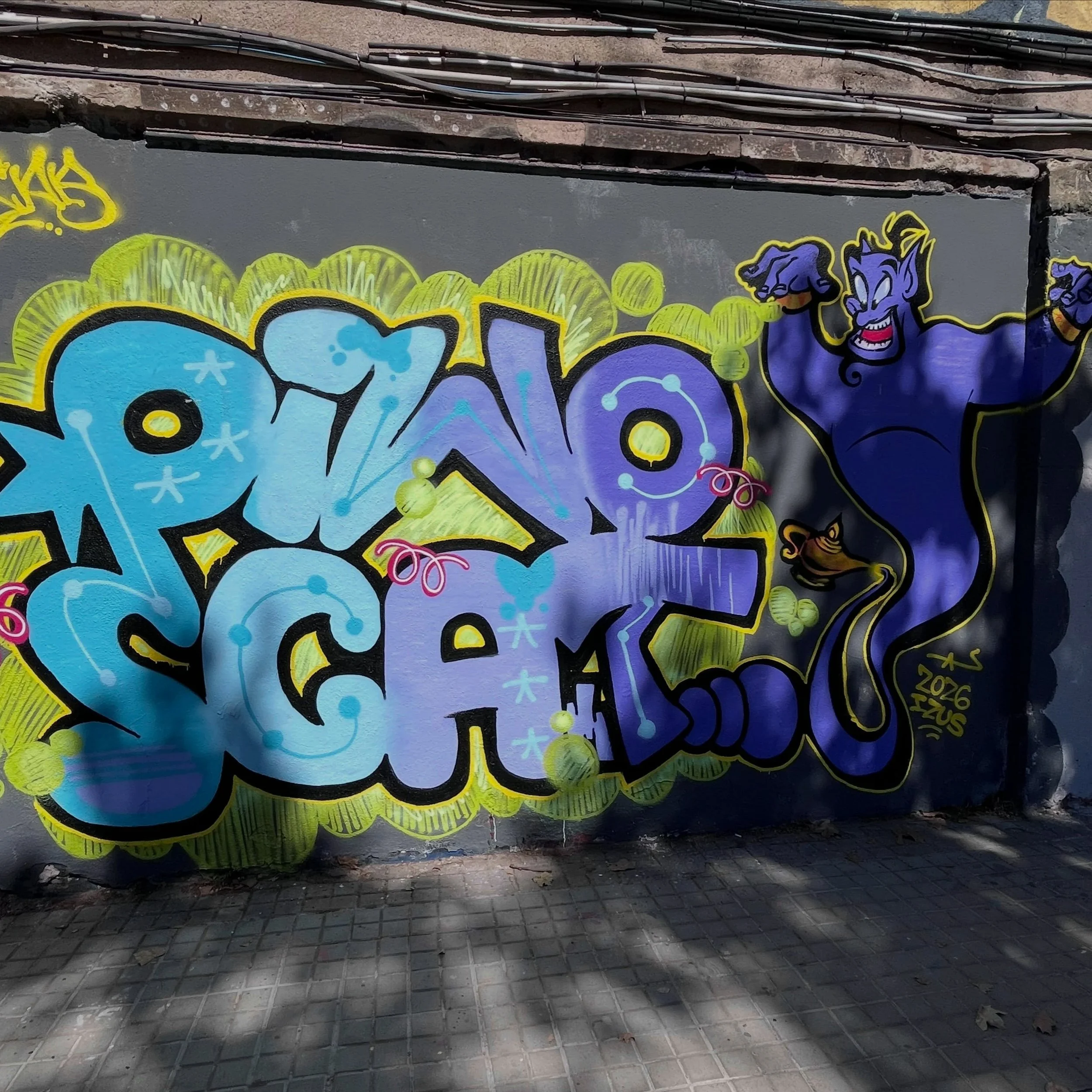 #graffiti #barcelonastreetart #barcelonastreetstyletour #streetarttourbarcelona #barcelonastreetarttour