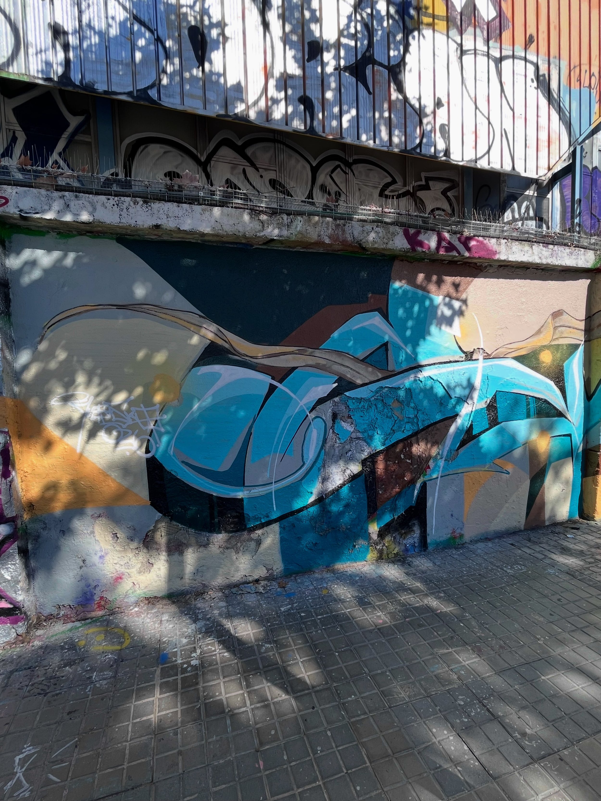 #streetart #barcelonastreetart #barcelonastreetstyletour #streetarttourbarcelona #barcelonastreetarttour