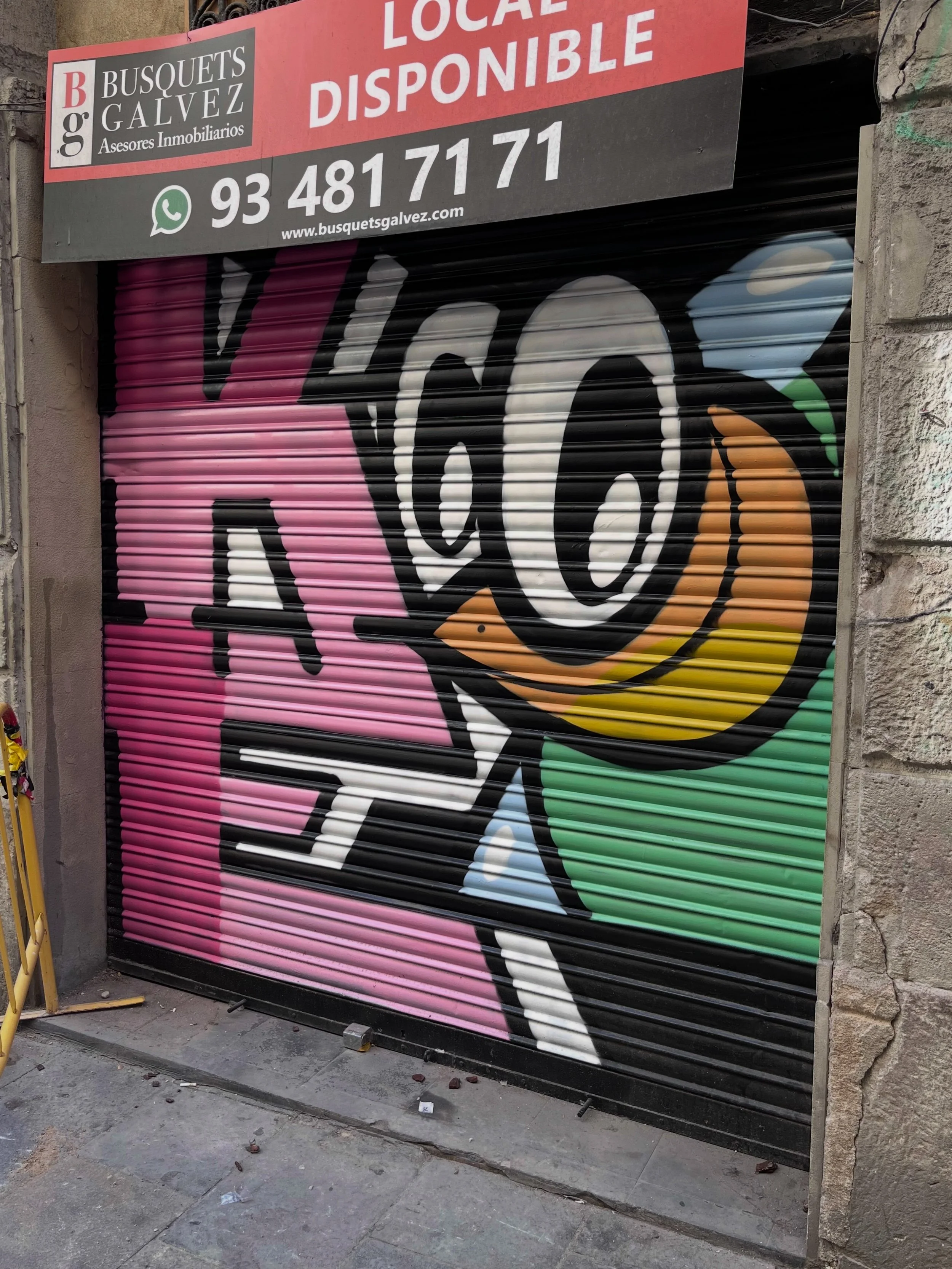 @kenor1 @birdiebcn #streetart #barcelonastreetart #barcelonastreetstyletour #streetarttourbarcelona #barcelonastreetarttour