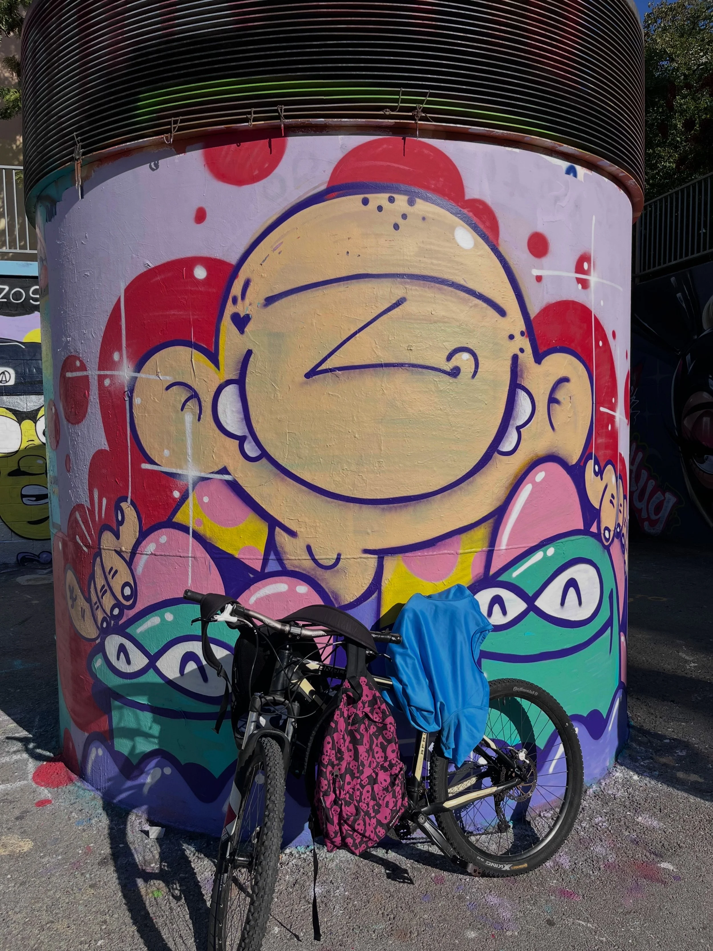 @oncps @chris.god85 #streetart #barcelonastreetart #barcelonastreetstyletour #streetarttourbarcelona #barcelonastreetarttour