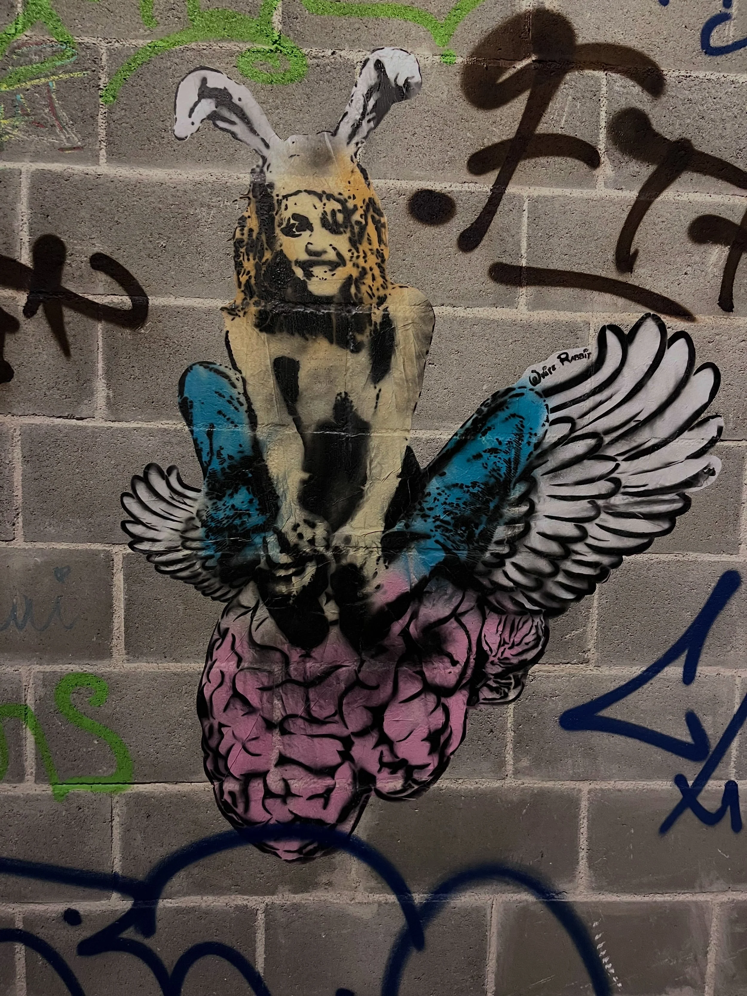 @whiterabbit_factory #streetart #barcelonastreetart #barcelonastreetstyletour #streetarttourbarcelona #barcelonastreetarttour