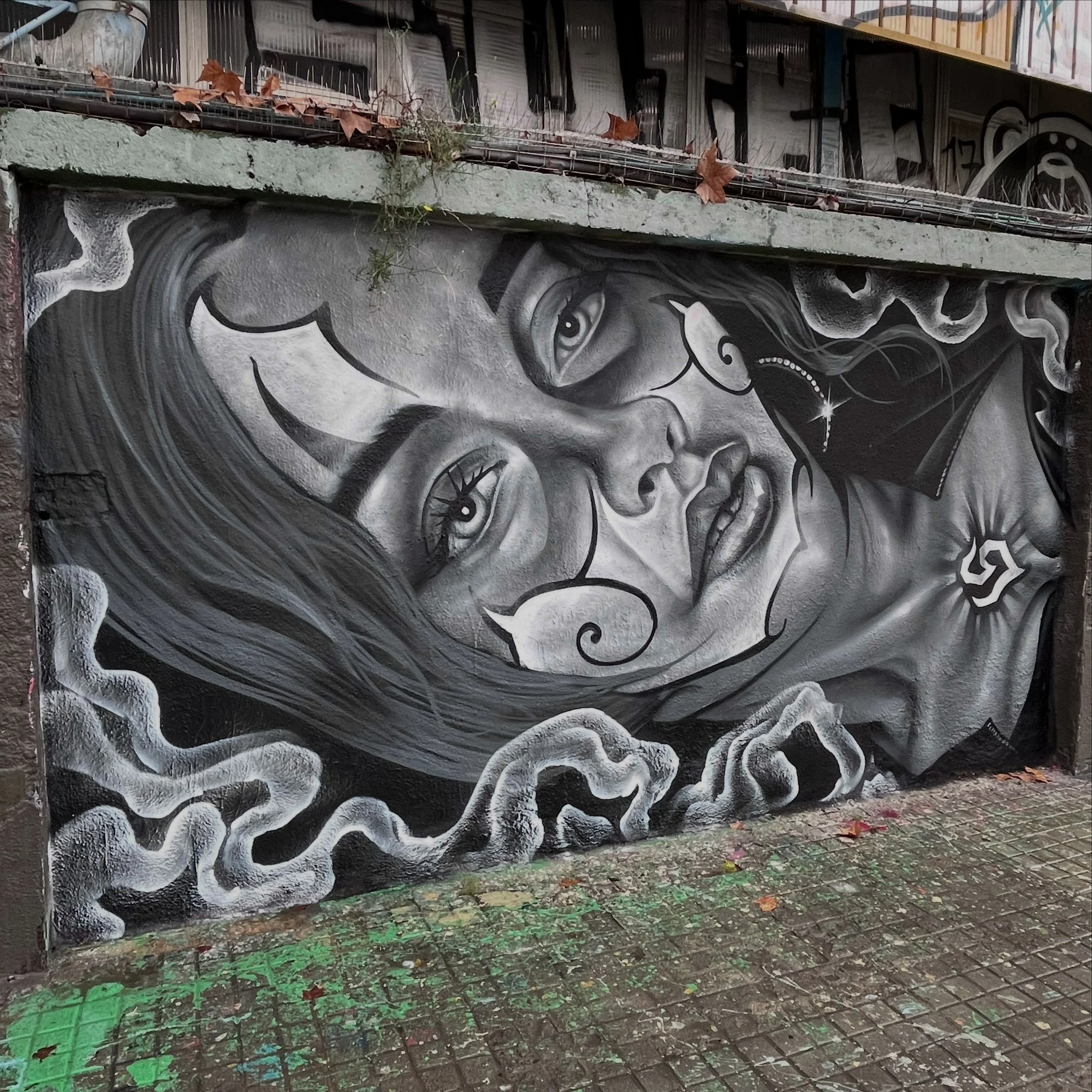 #streetart #barcelonastreetart #barcelonastreetstyletour #streetarttourbarcelona #barcelonastreetarttour